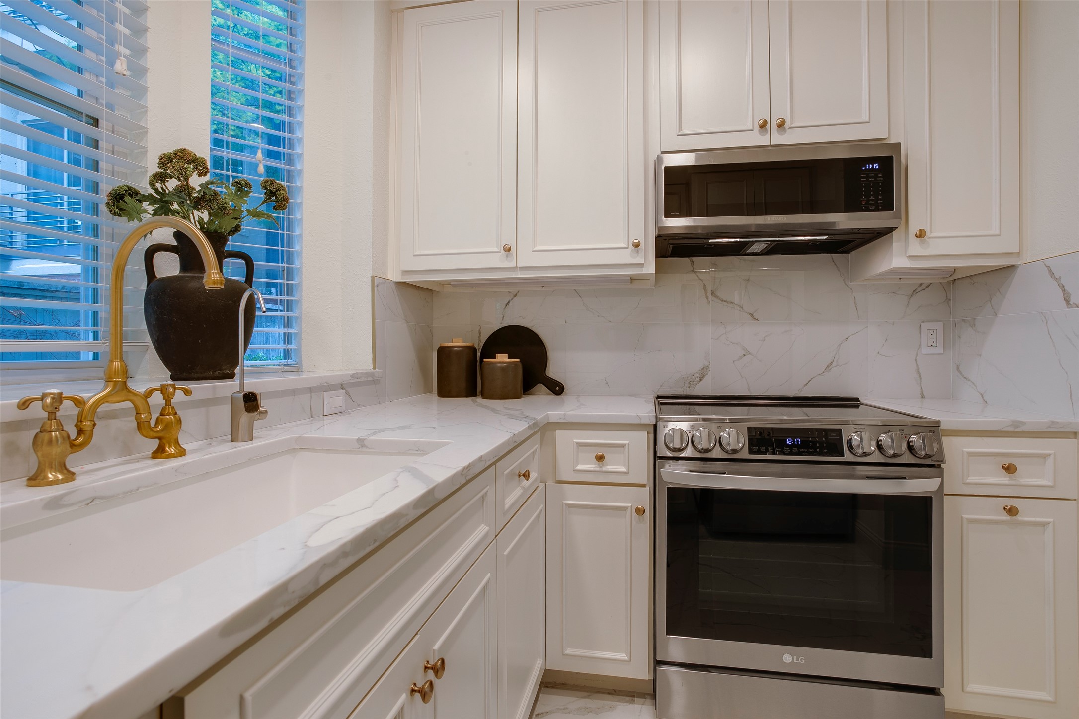 4424 Holland Avenue Dallas TX 75219