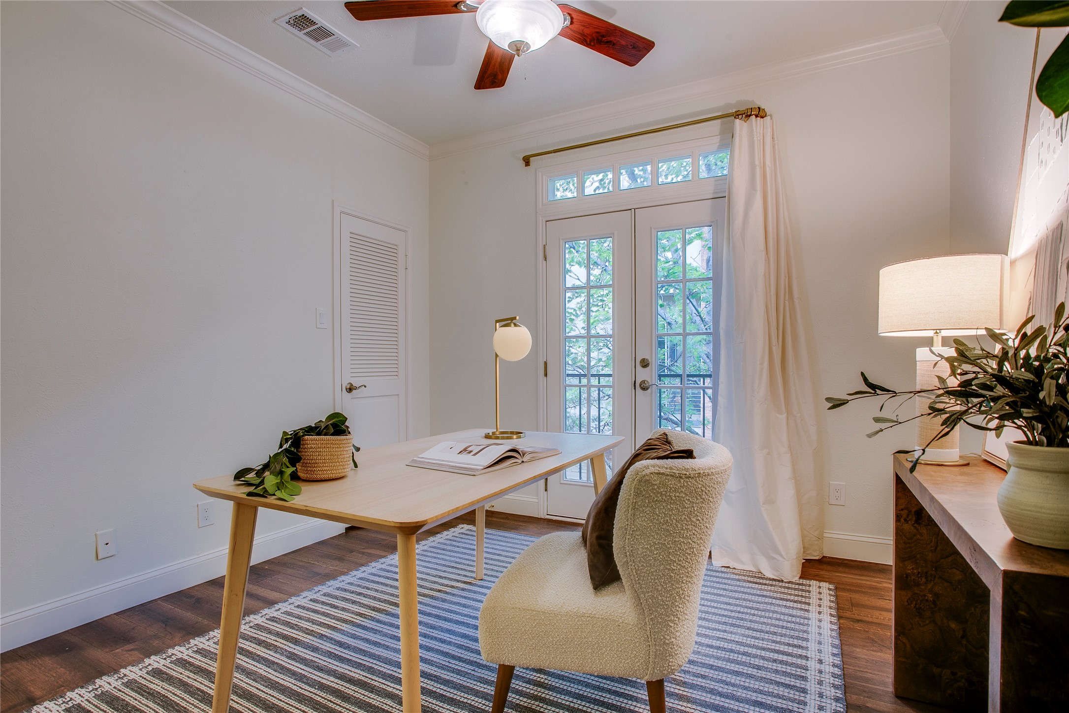 4424 Holland Avenue Dallas TX 75219
