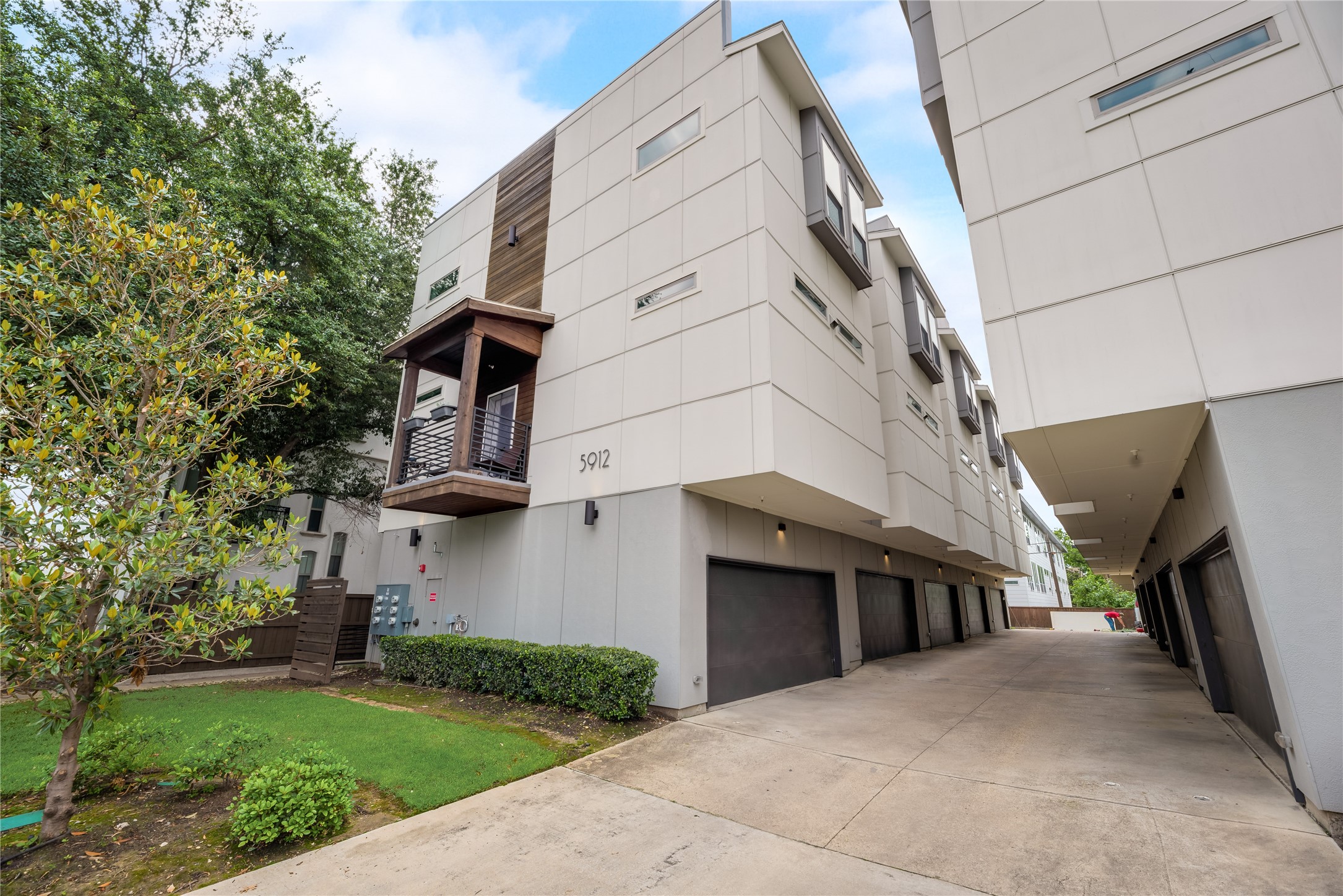 5912 Ross Avenue Dallas TX 75206