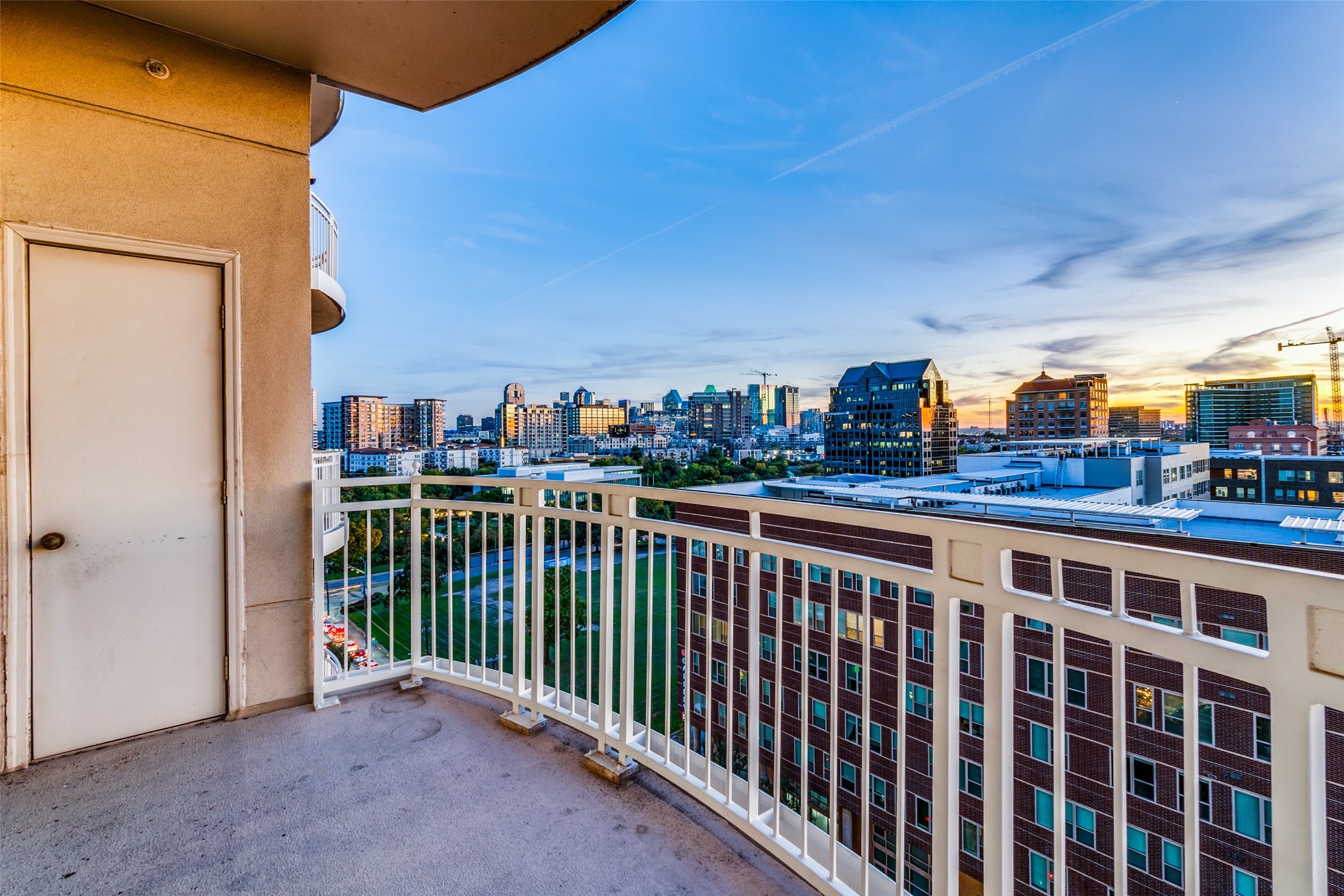 3225 Turtle Creek Boulevard Dallas TX 75219