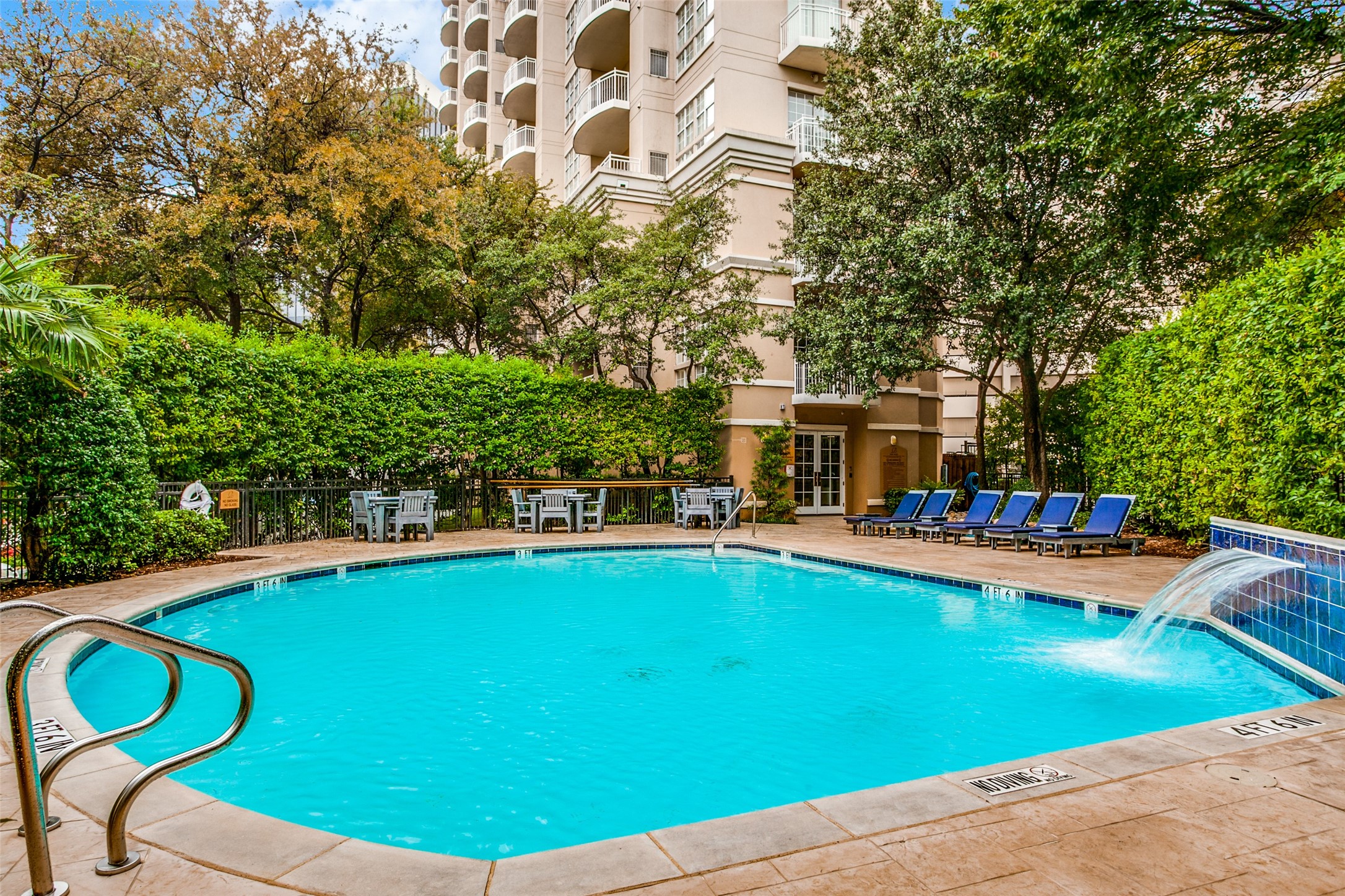 3225 Turtle Creek Boulevard Dallas TX 75219