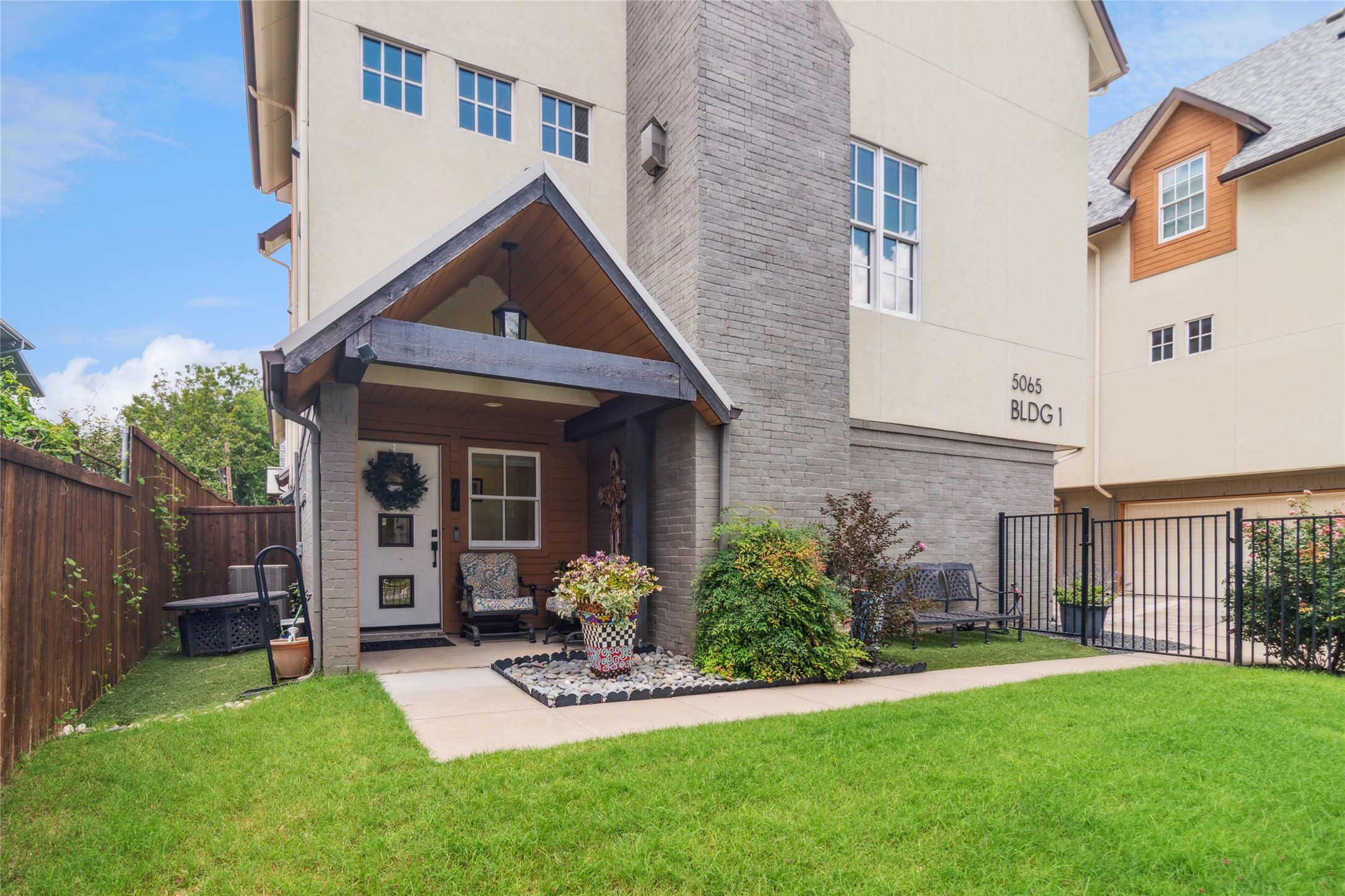 5065 Gaston Avenue Dallas TX 75214
