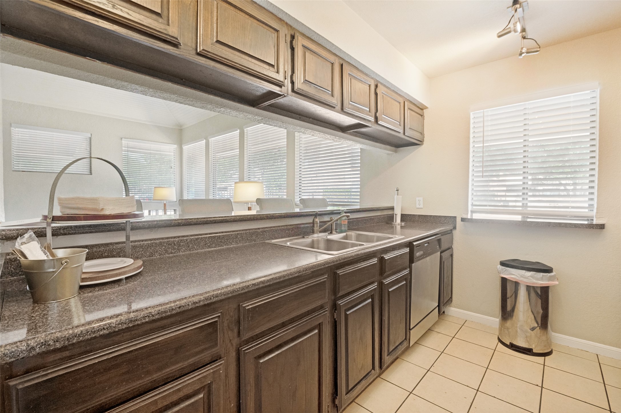 1109 Calico Lane Arlington TX 76011