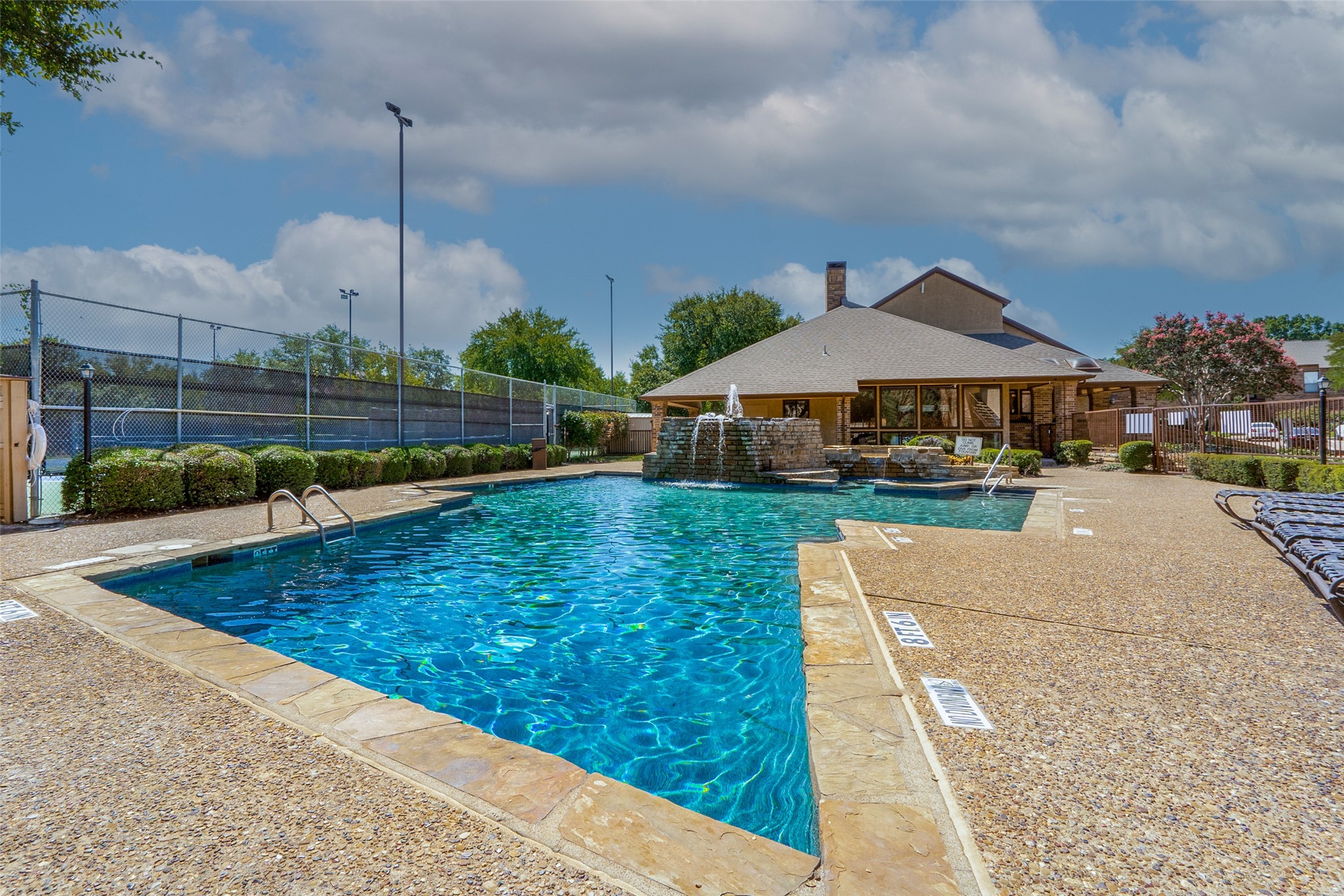 1109 Calico Lane Arlington TX 76011