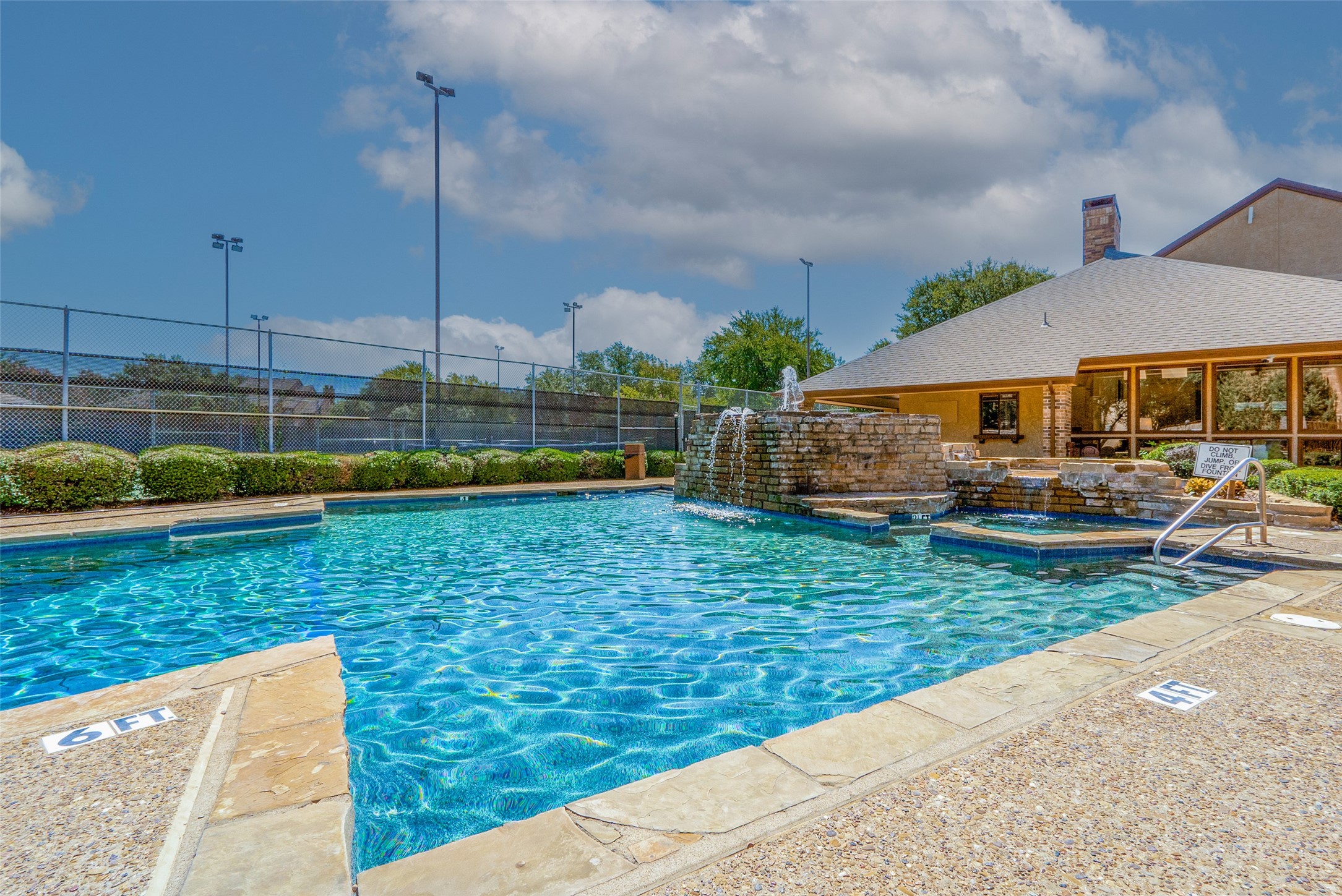 1109 Calico Lane Arlington TX 76011