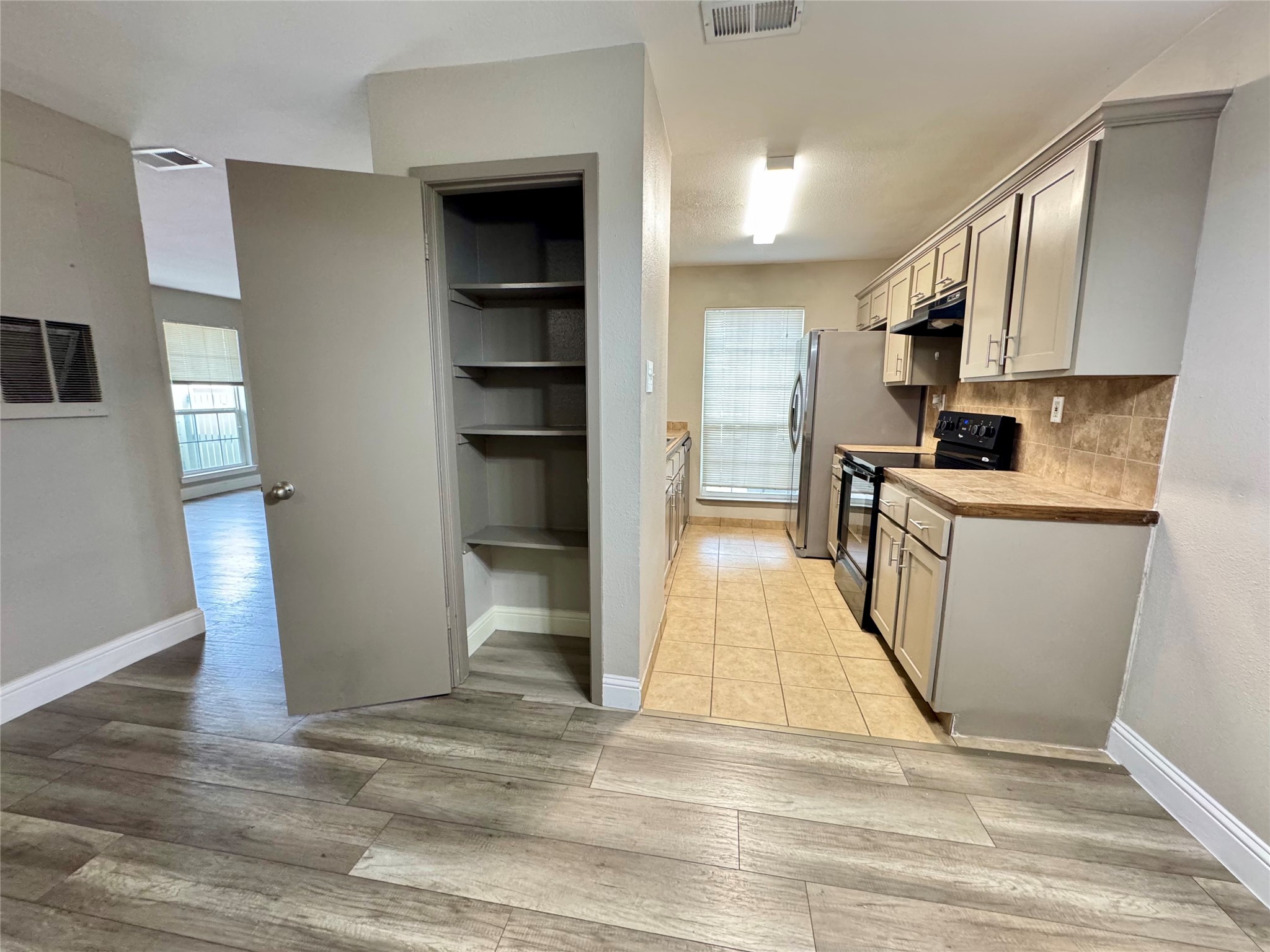 5981 Arapaho Road Dallas TX 75248