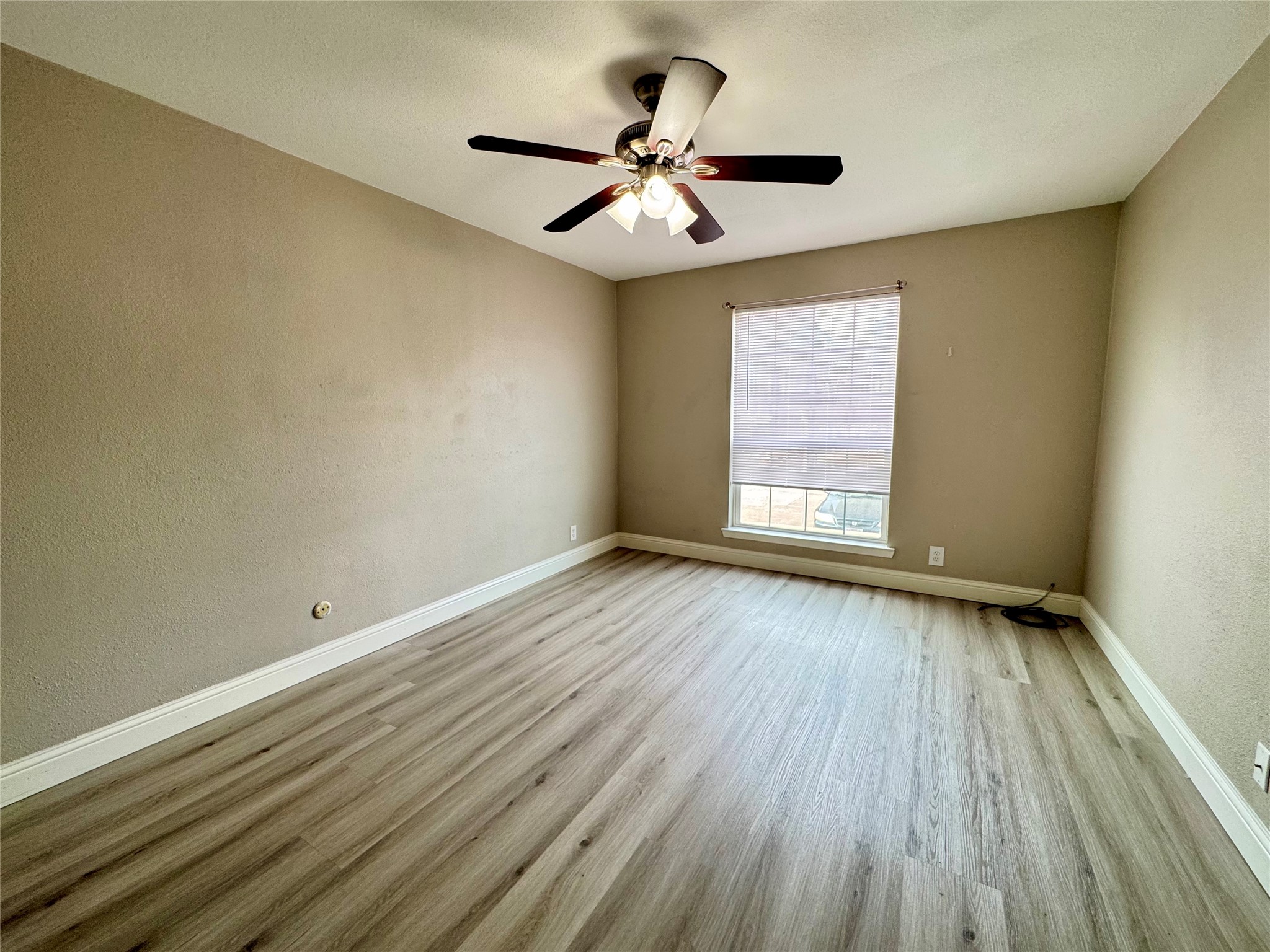 5981 Arapaho Road Dallas TX 75248