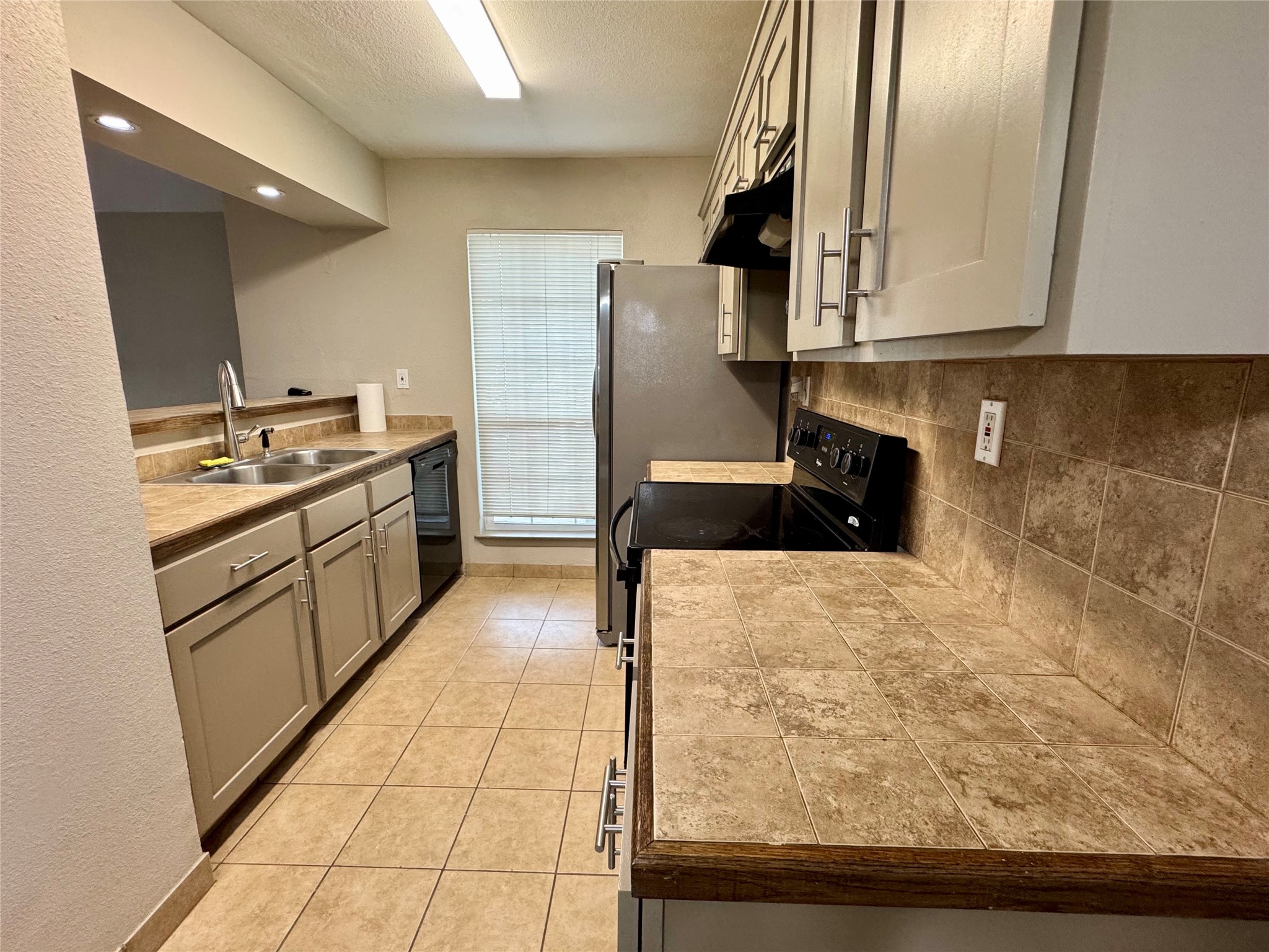 5981 Arapaho Road Dallas TX 75248