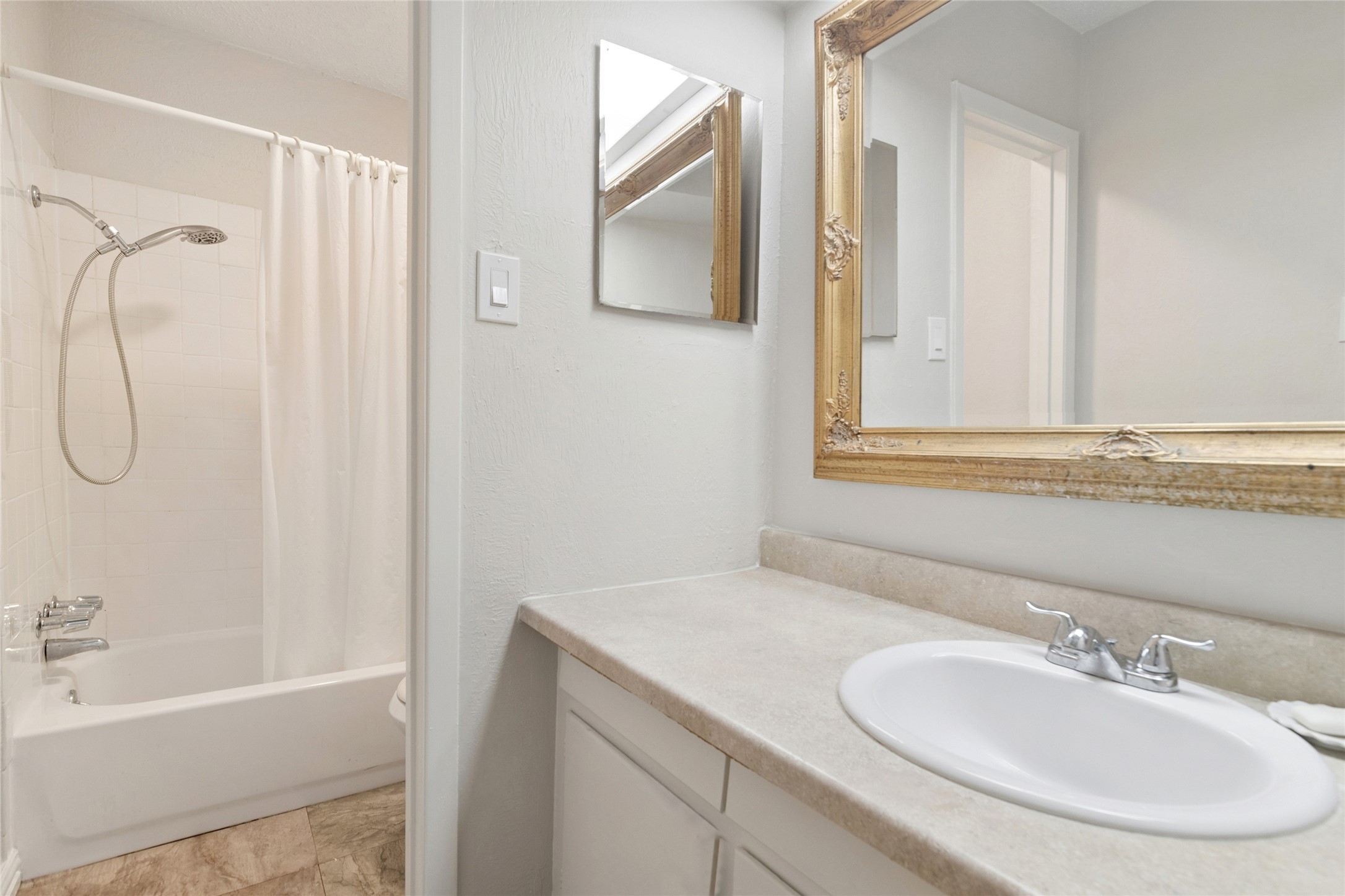 5311 Fleetwood Oaks Avenue Dallas TX 75235