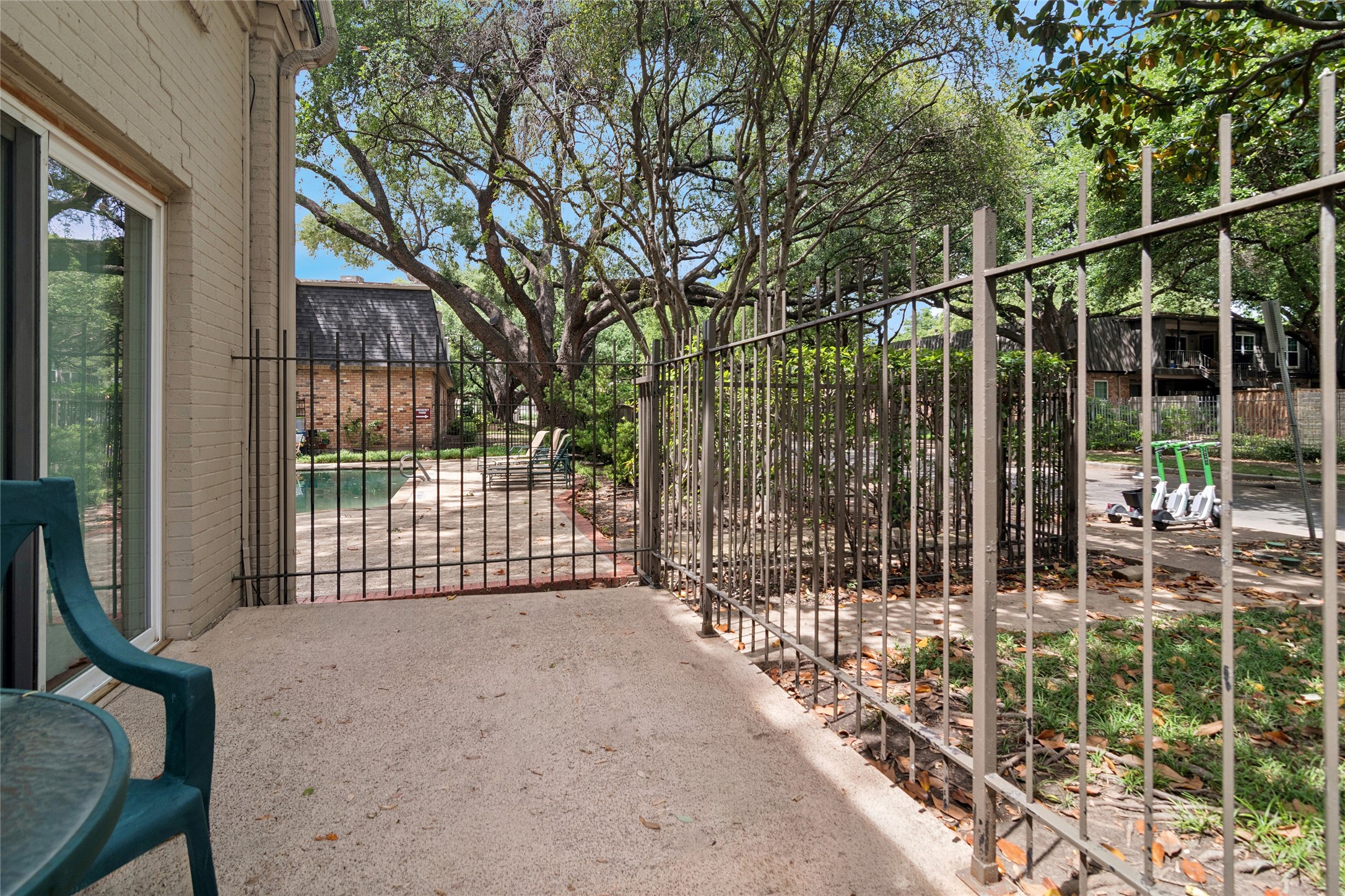5311 Fleetwood Oaks Avenue Dallas TX 75235