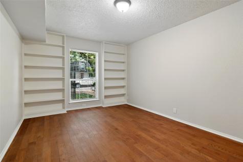 5311 Fleetwood Oaks Avenue Dallas TX 75235