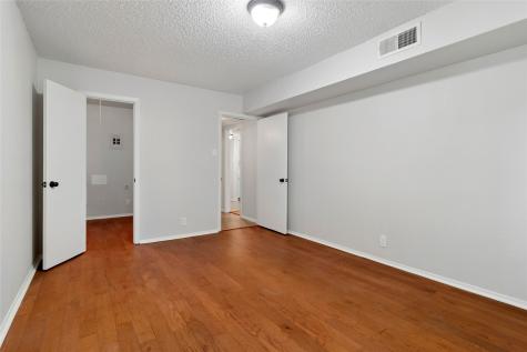 5311 Fleetwood Oaks Avenue Dallas TX 75235
