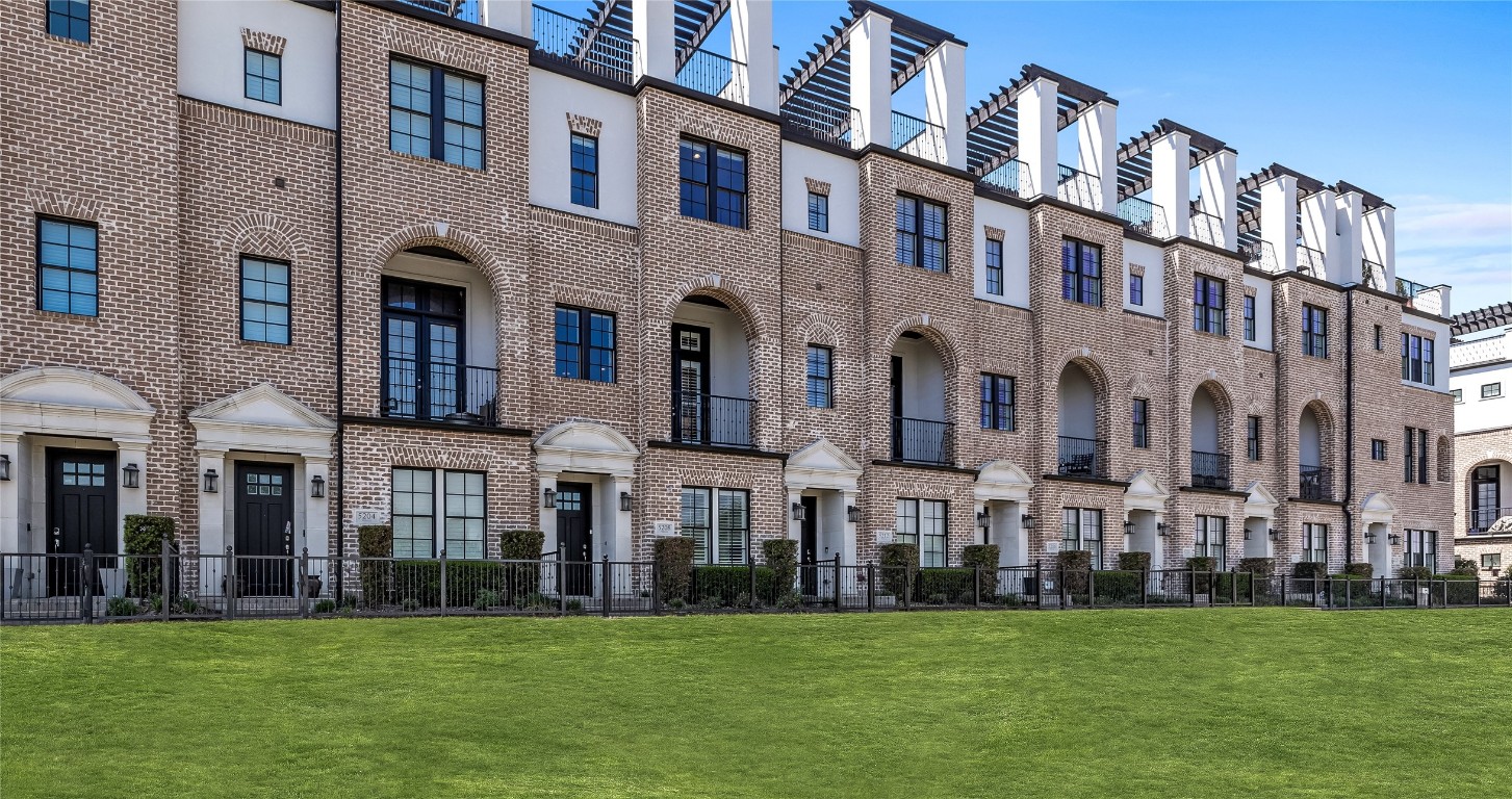 5208 Weiss Lane Irving TX 75039