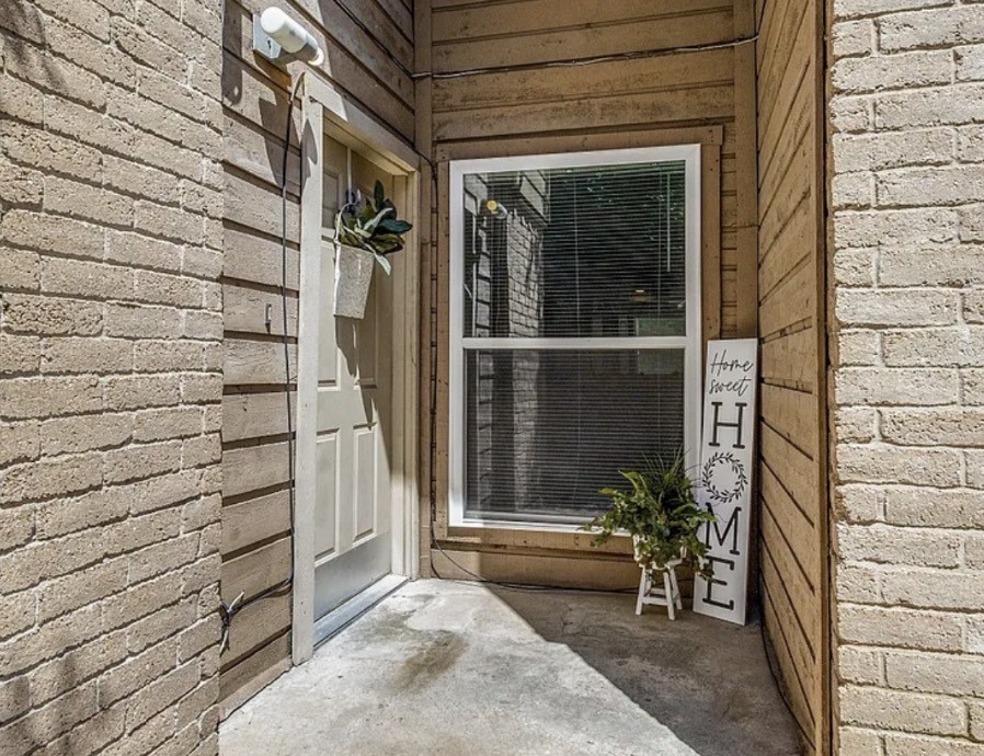 7107 Holly Hill Drive Dallas TX 75231