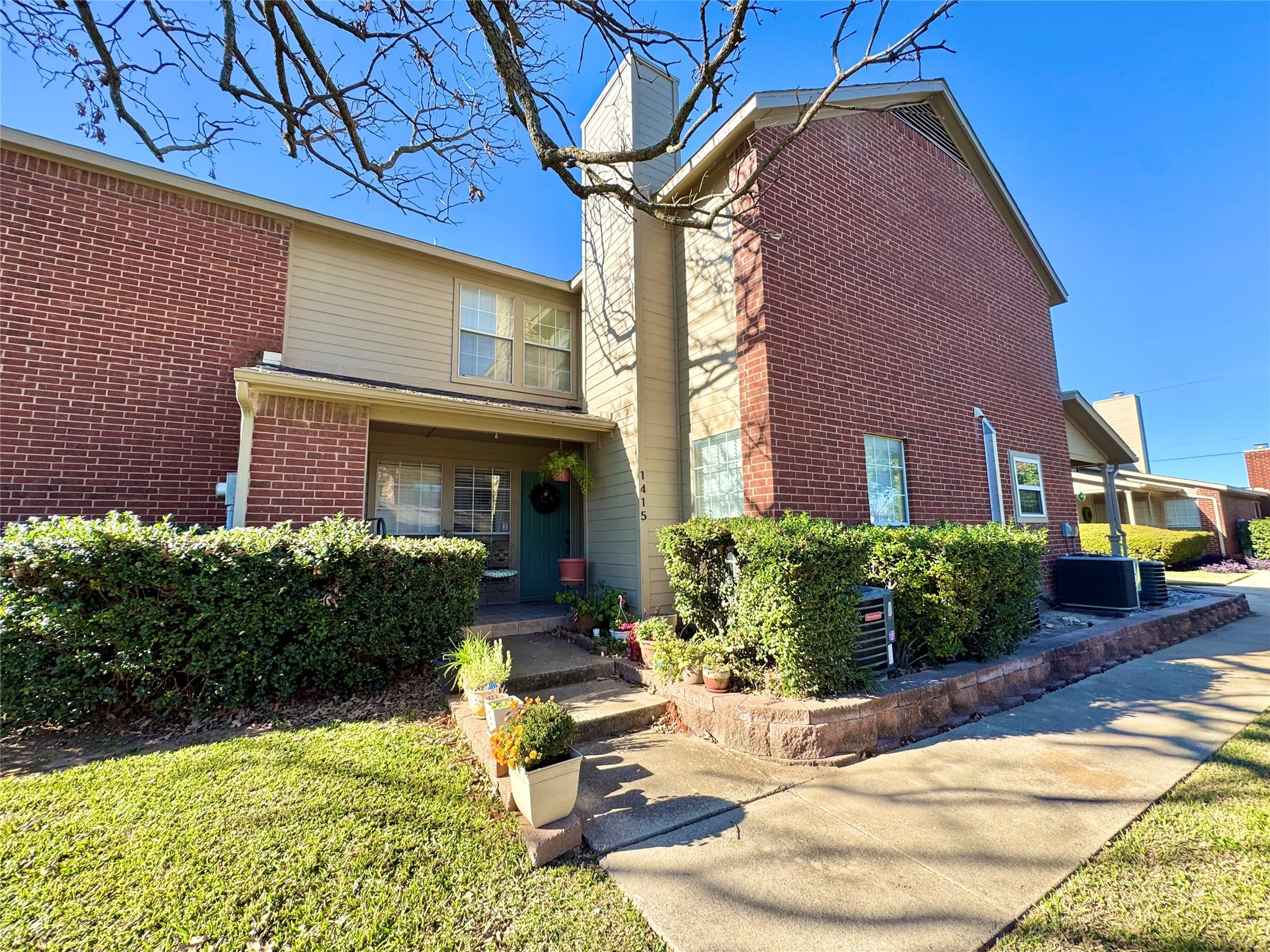 1415 Meadowood Village Drive Fort Worth TX 76120