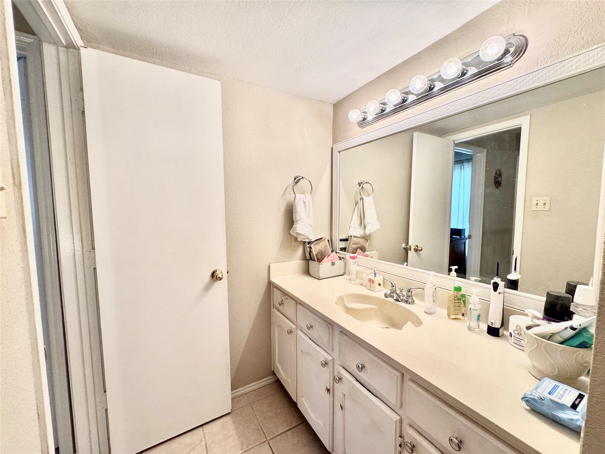1415 Meadowood Village Drive Fort Worth TX 76120