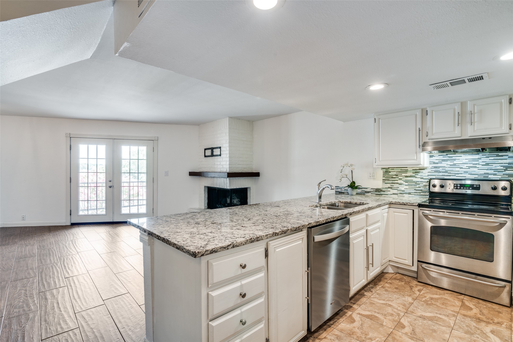 438 Yacht Club Drive Rockwall TX 75032
