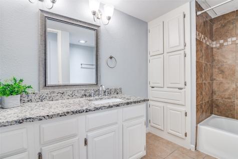 438 Yacht Club Drive Rockwall TX 75032