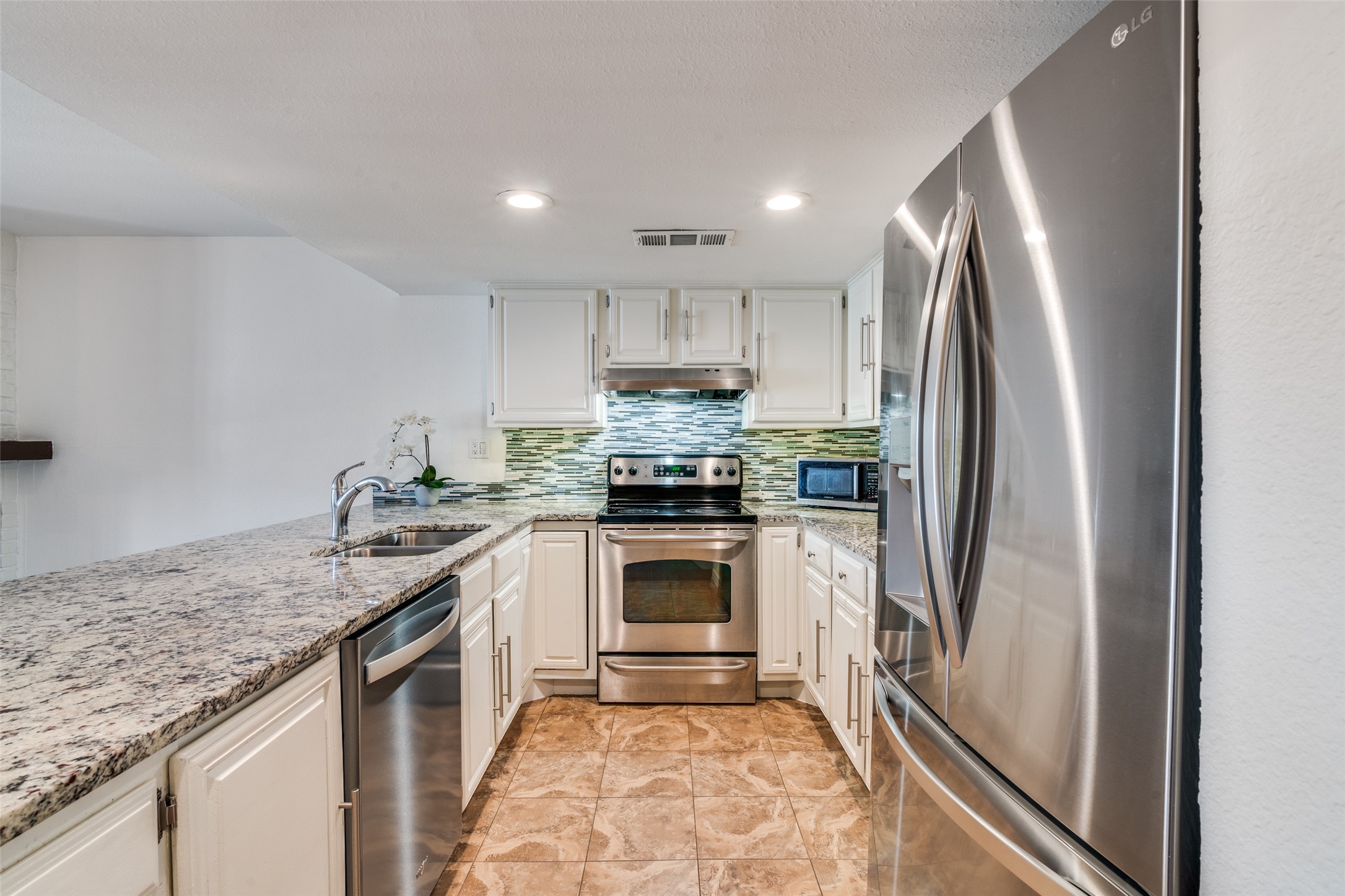 438 Yacht Club Drive Rockwall TX 75032