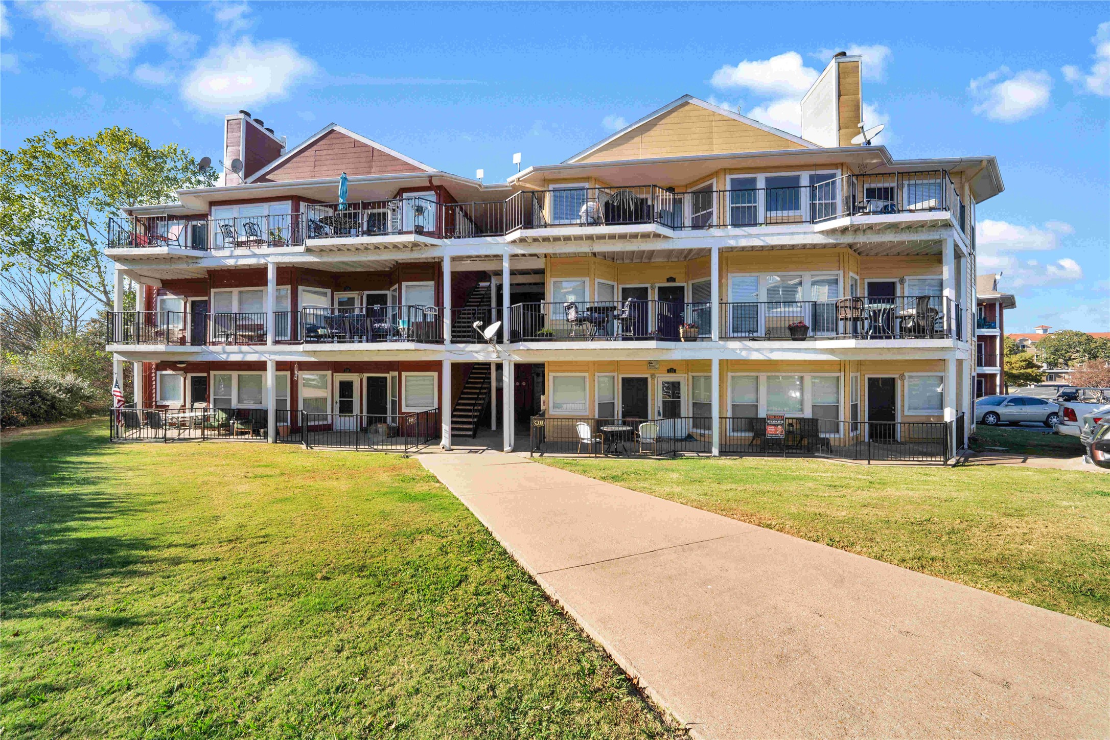2164 Tanglewood Boulevard Pottsboro TX 75076