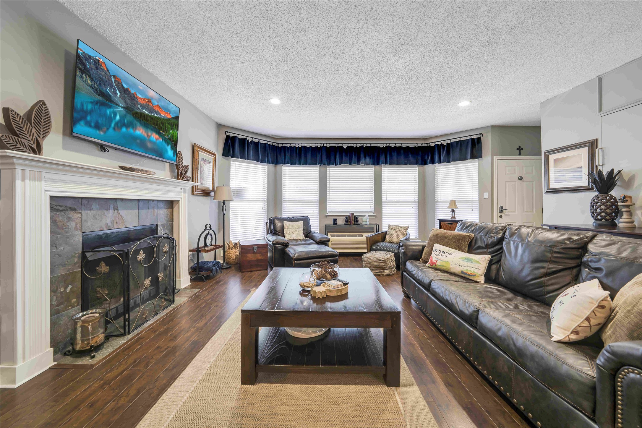 2164 Tanglewood Boulevard Pottsboro TX 75076