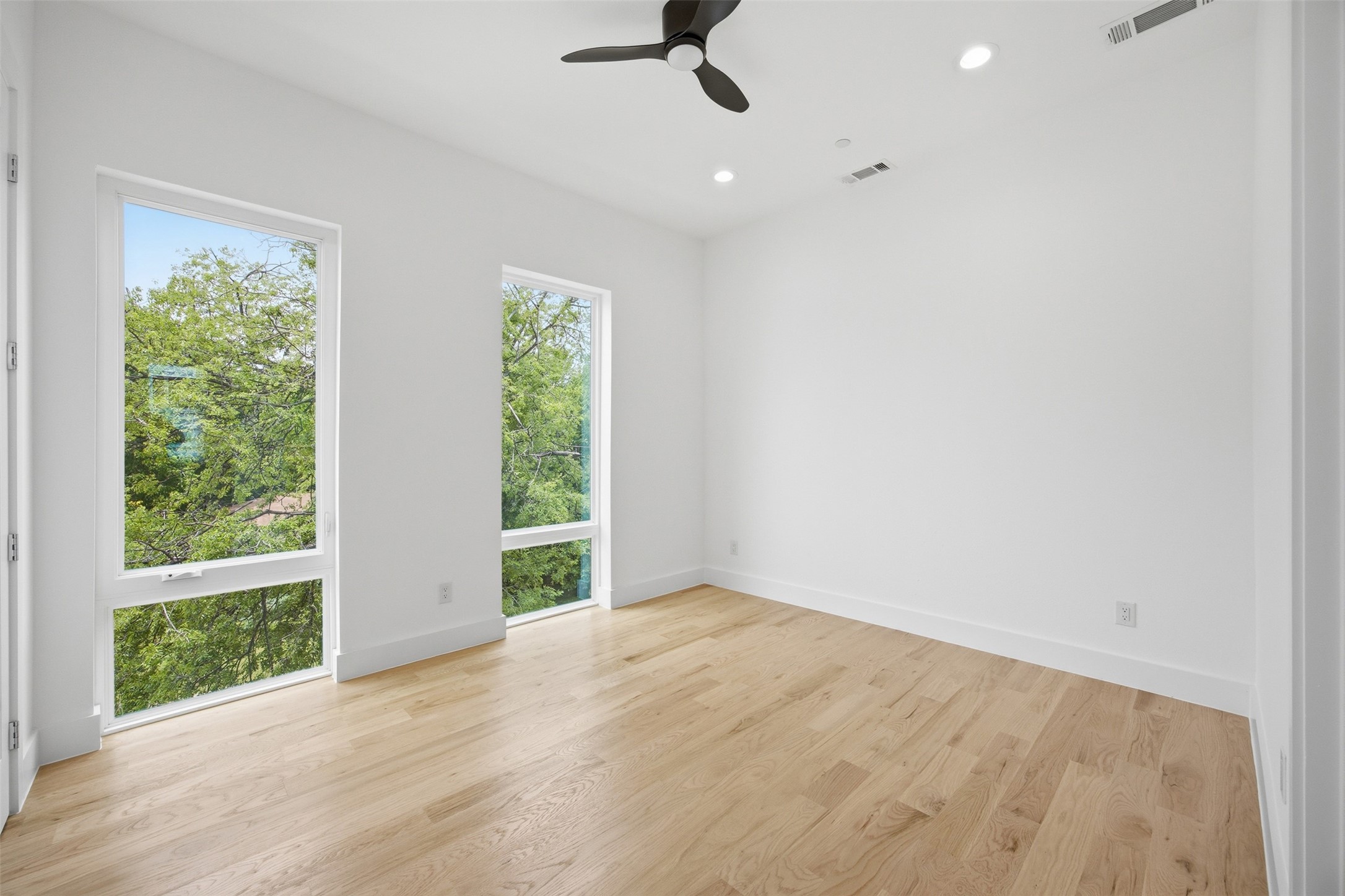 4605 Belmont Avenue Dallas TX 75204