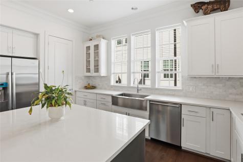 7333 Valley View Lane Dallas TX 75240