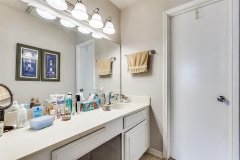2103 Park Willow Lane Arlington TX 76011