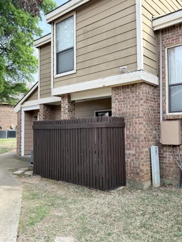 2103 Park Willow Lane Arlington TX 76011