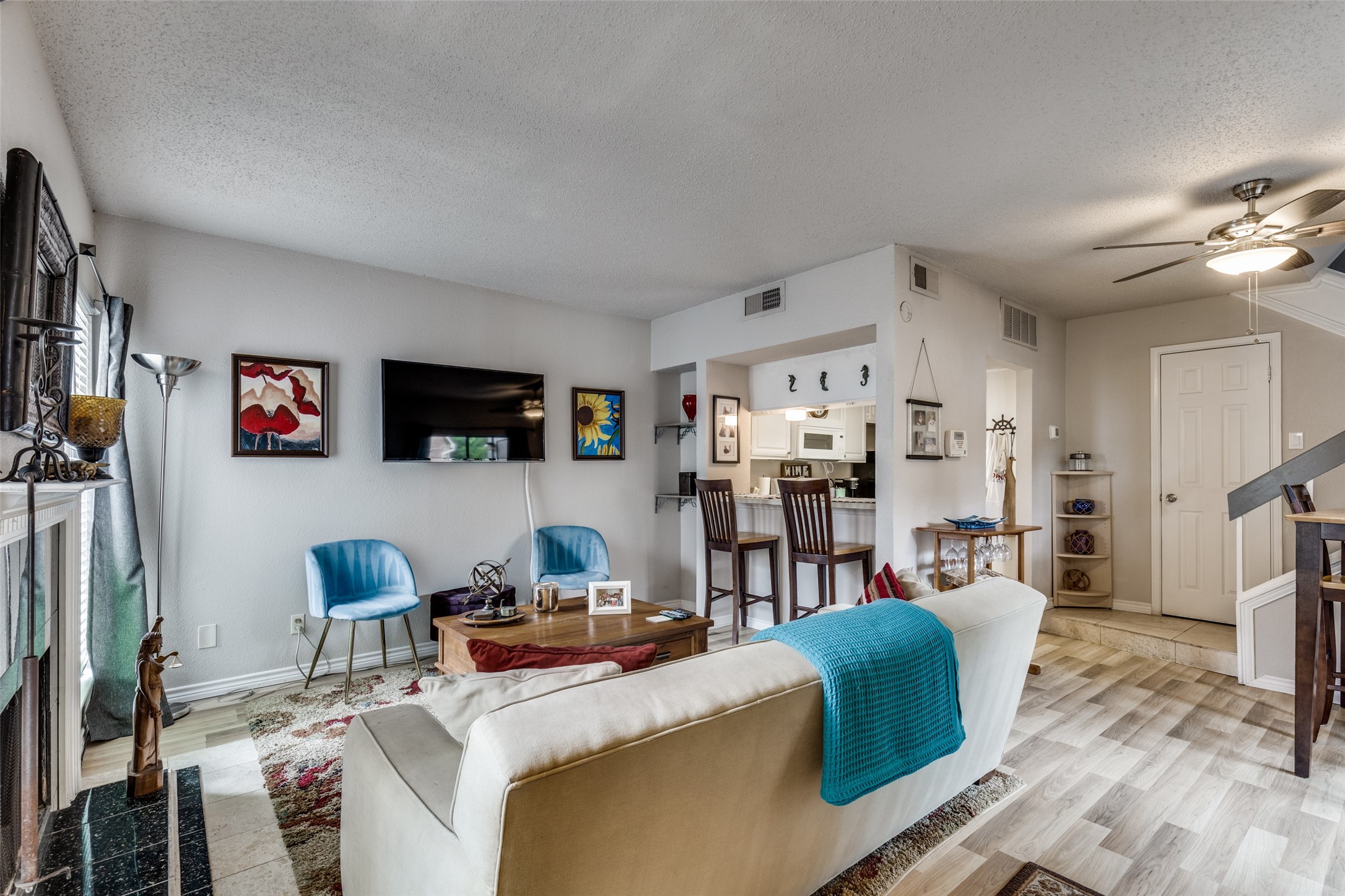 2103 Park Willow Lane Arlington TX 76011