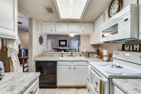 2103 Park Willow Lane Arlington TX 76011