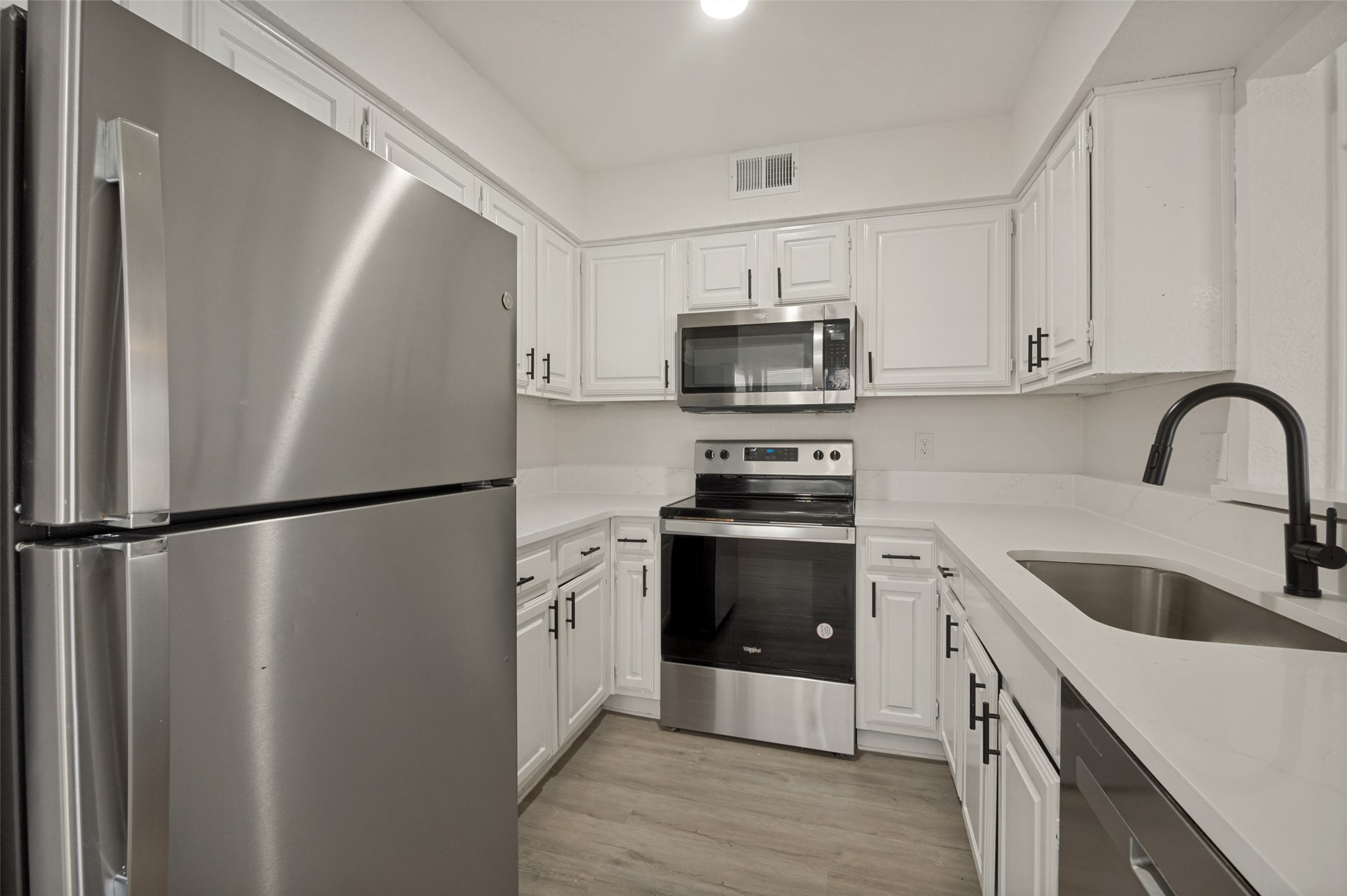 2312 Sherry Street Arlington TX 76014