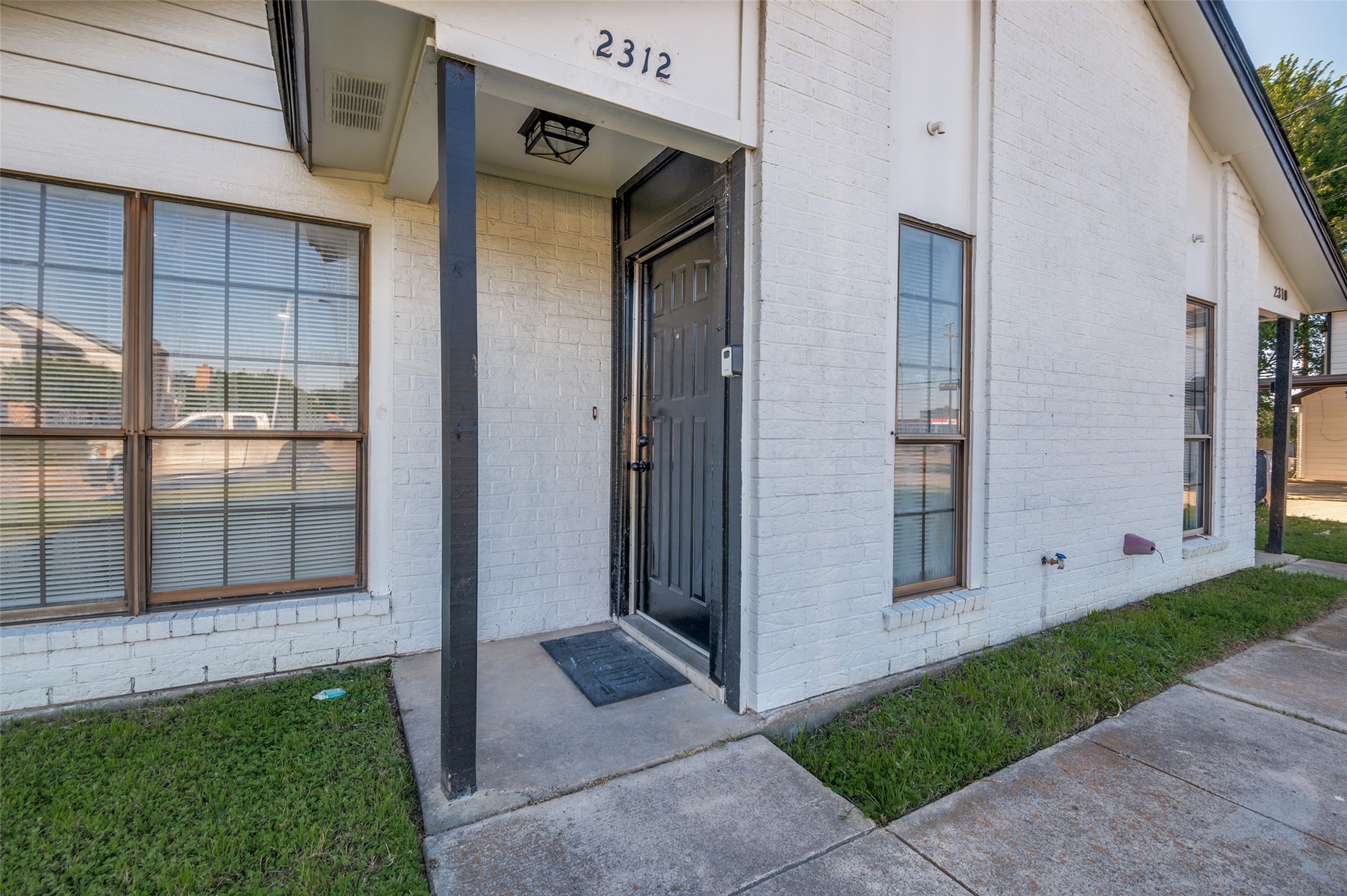2312 Sherry Street Arlington TX 76014