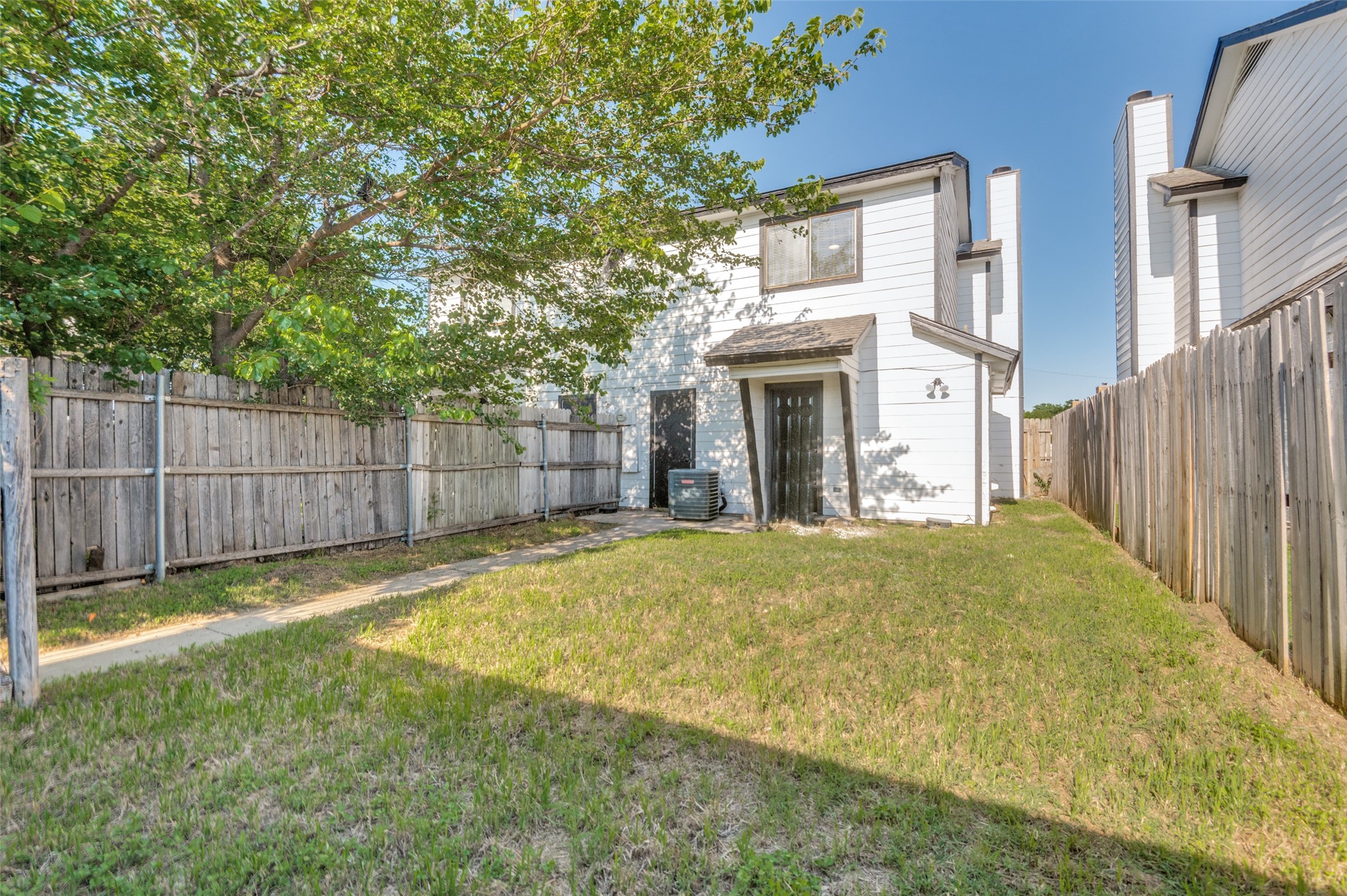 2312 Sherry Street Arlington TX 76014