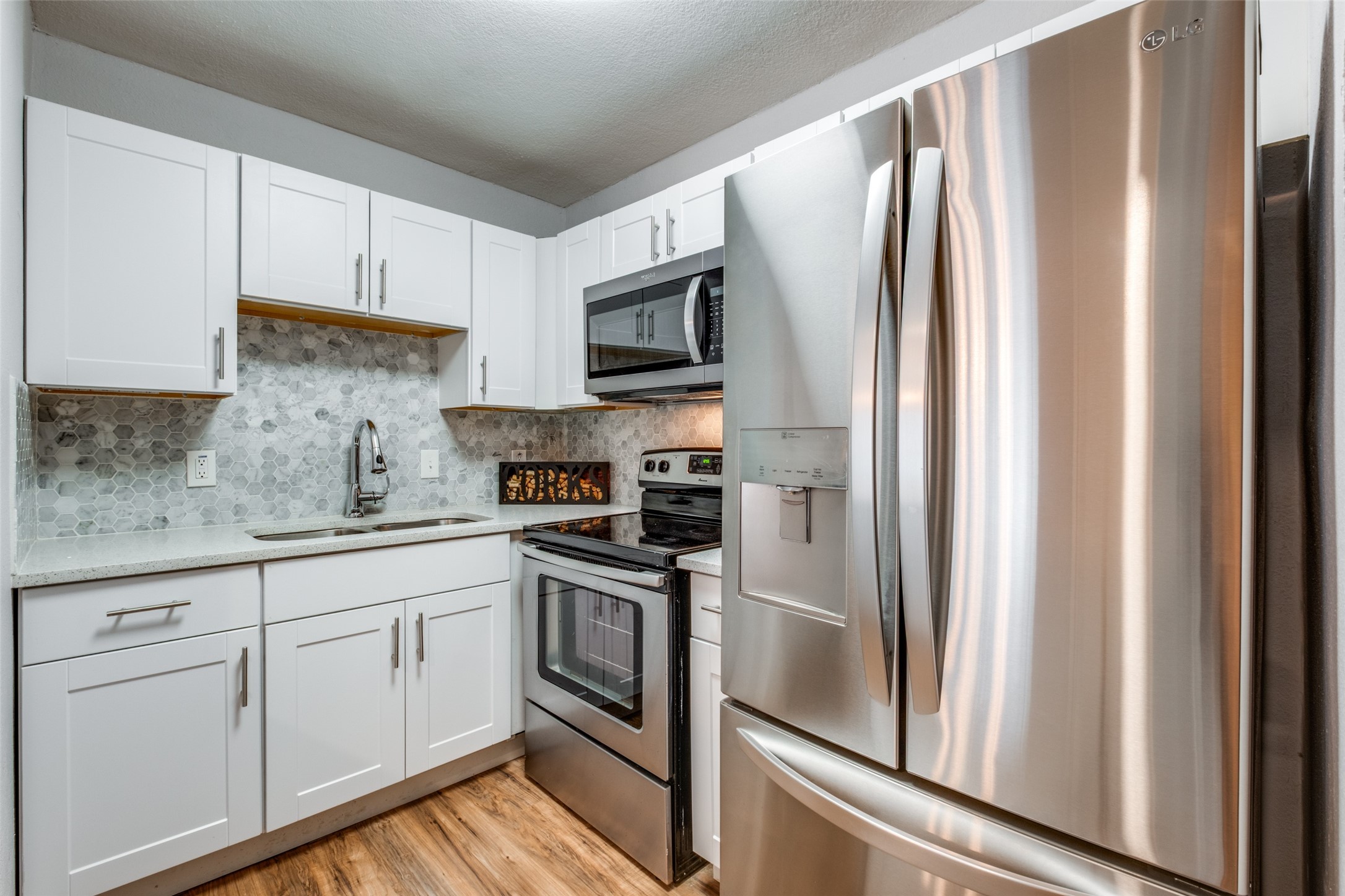 4317 Hartford Street Dallas TX 75219