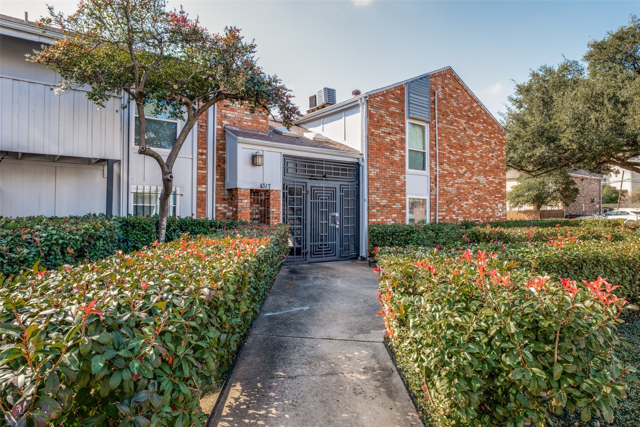 4317 Hartford Street Dallas TX 75219