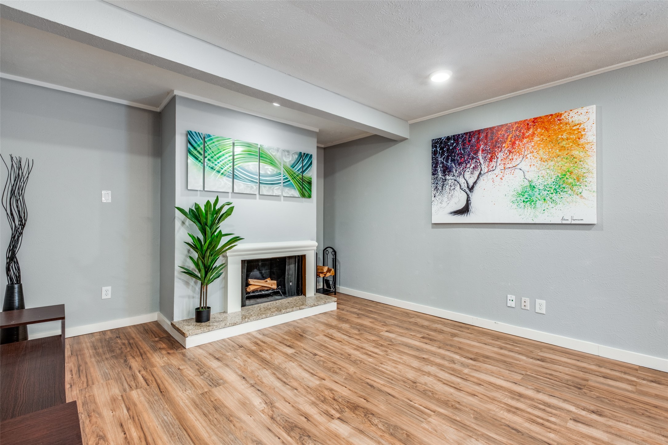 4317 Hartford Street Dallas TX 75219