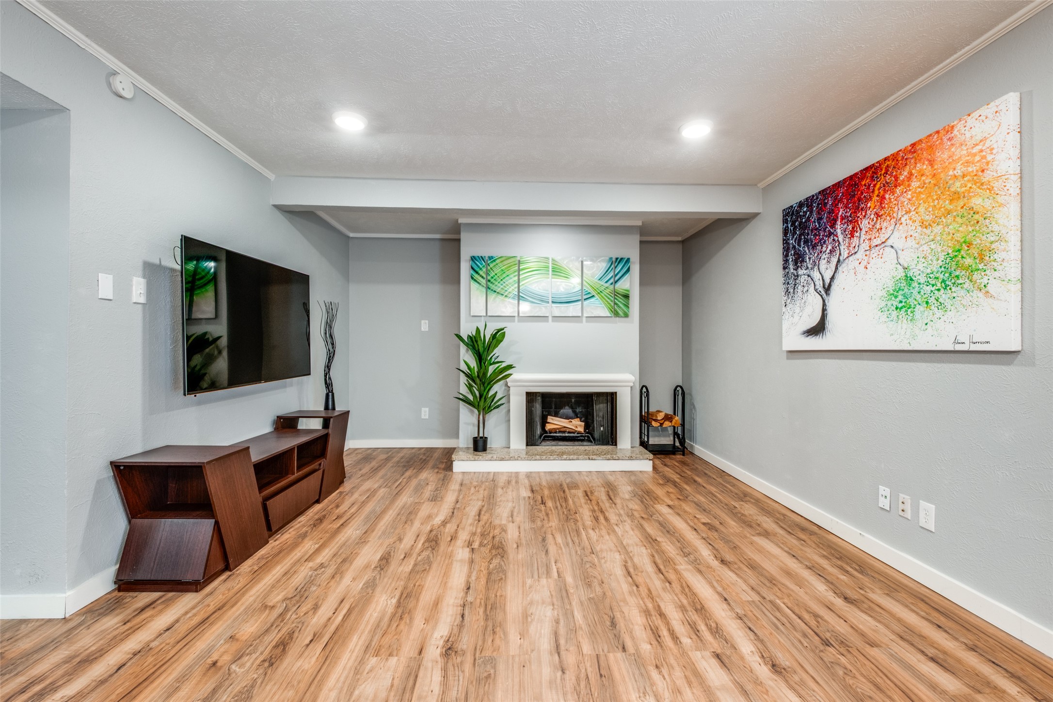 4317 Hartford Street Dallas TX 75219