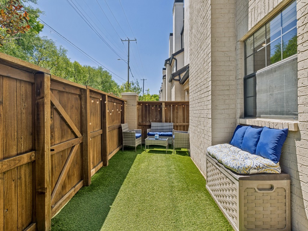 3901 Travis Street Dallas TX 75204