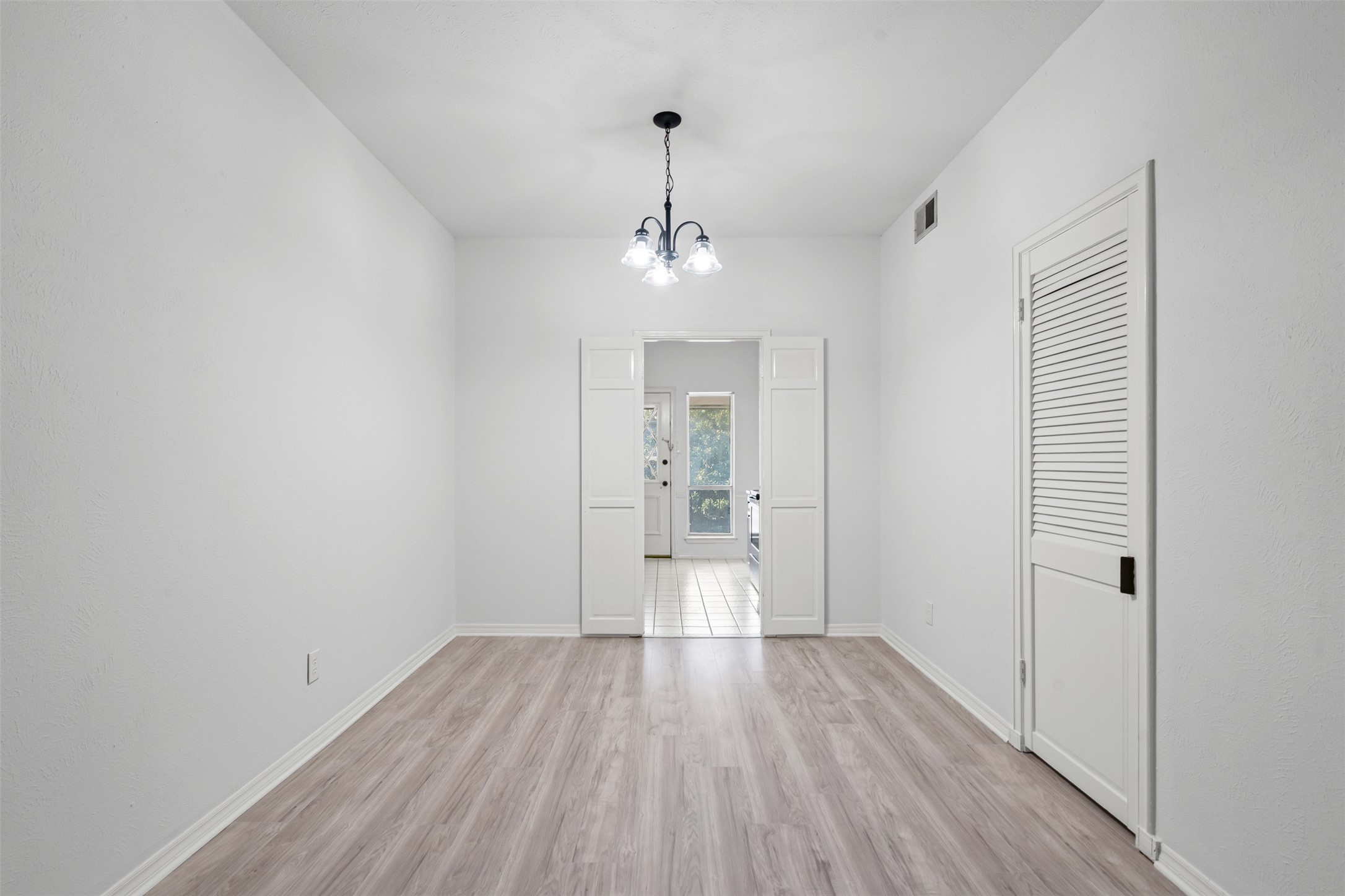 4320 Bellaire Drive S Fort Worth TX 76109