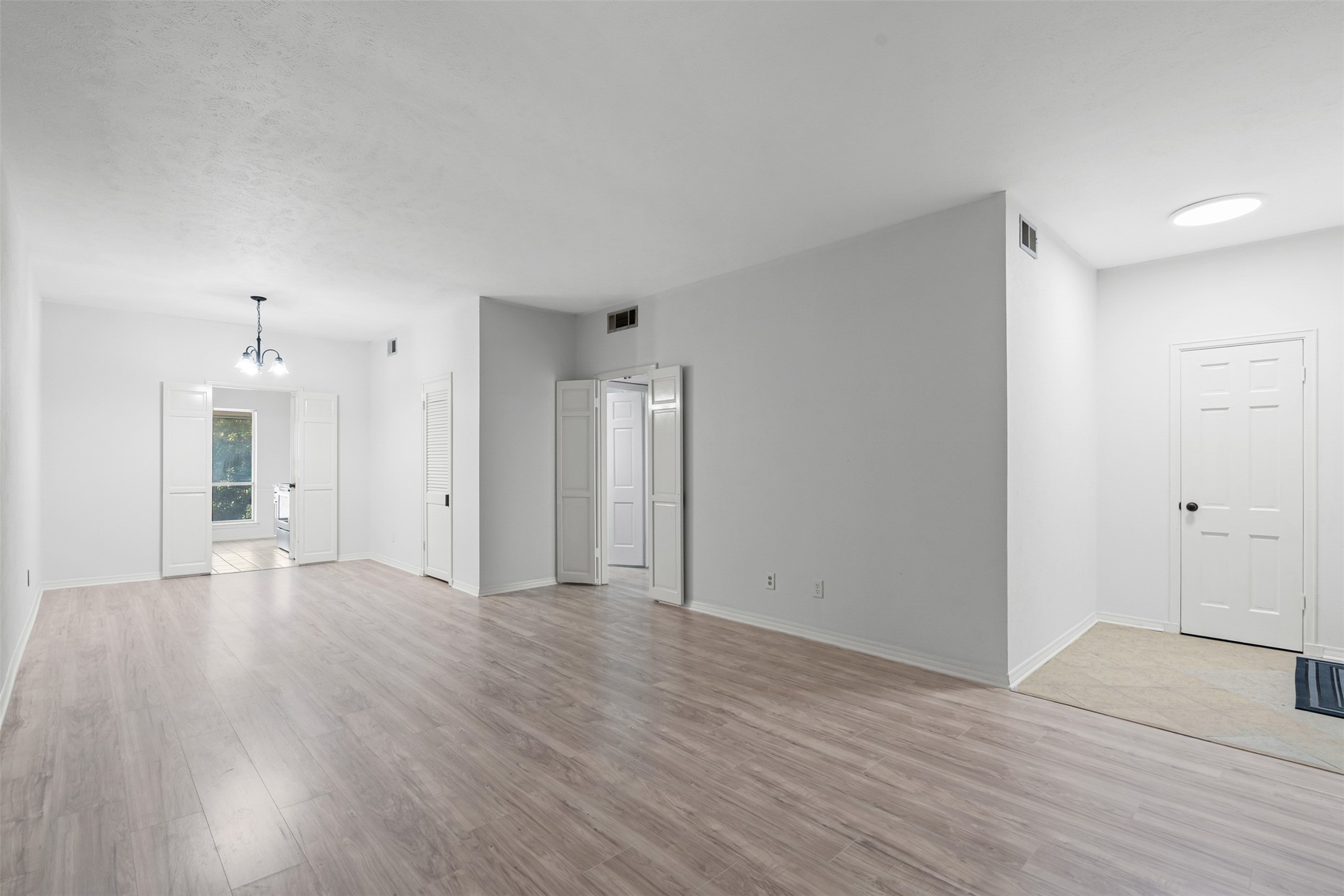 4320 Bellaire Drive S Fort Worth TX 76109