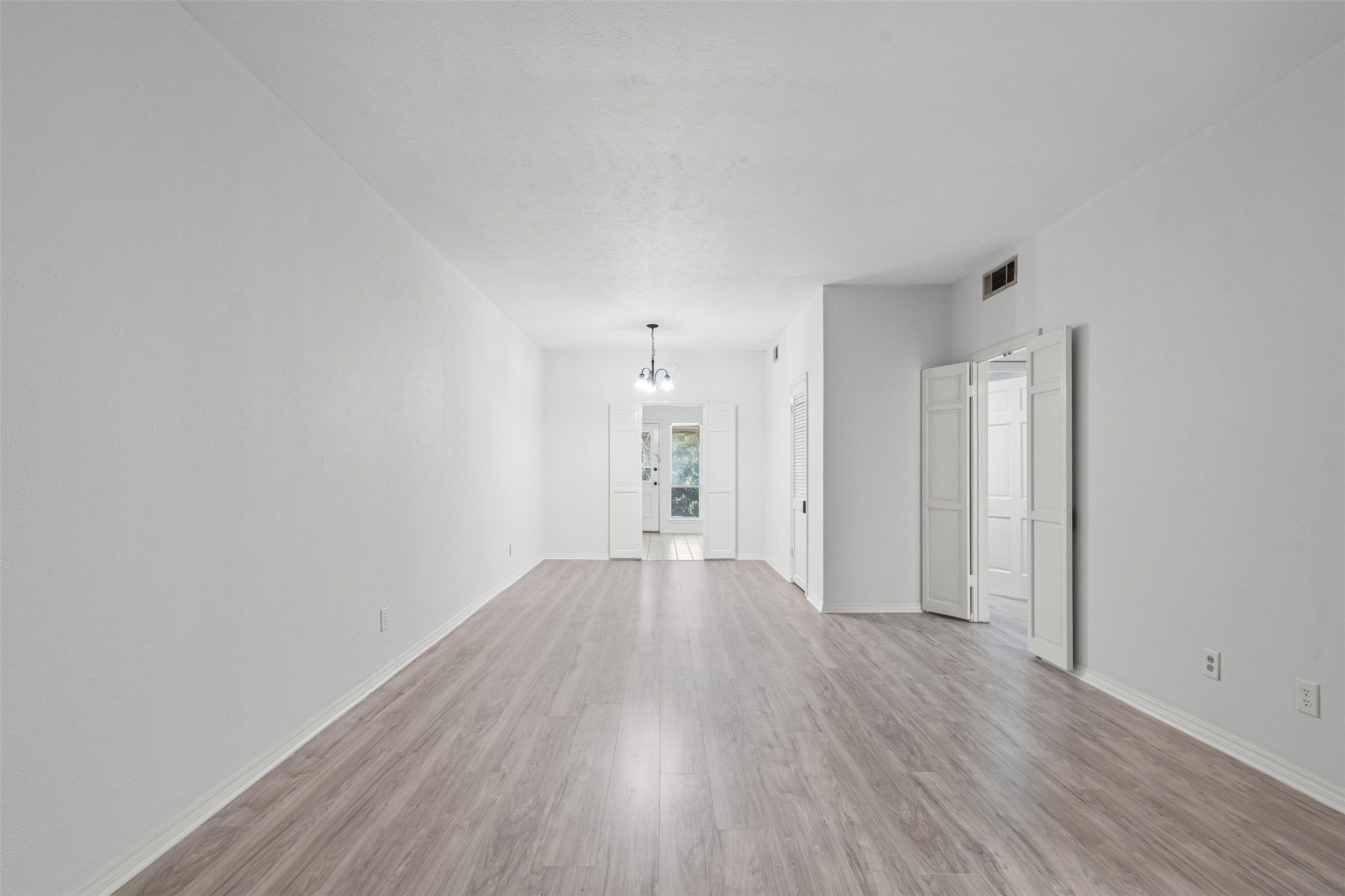 4320 Bellaire Drive S Fort Worth TX 76109