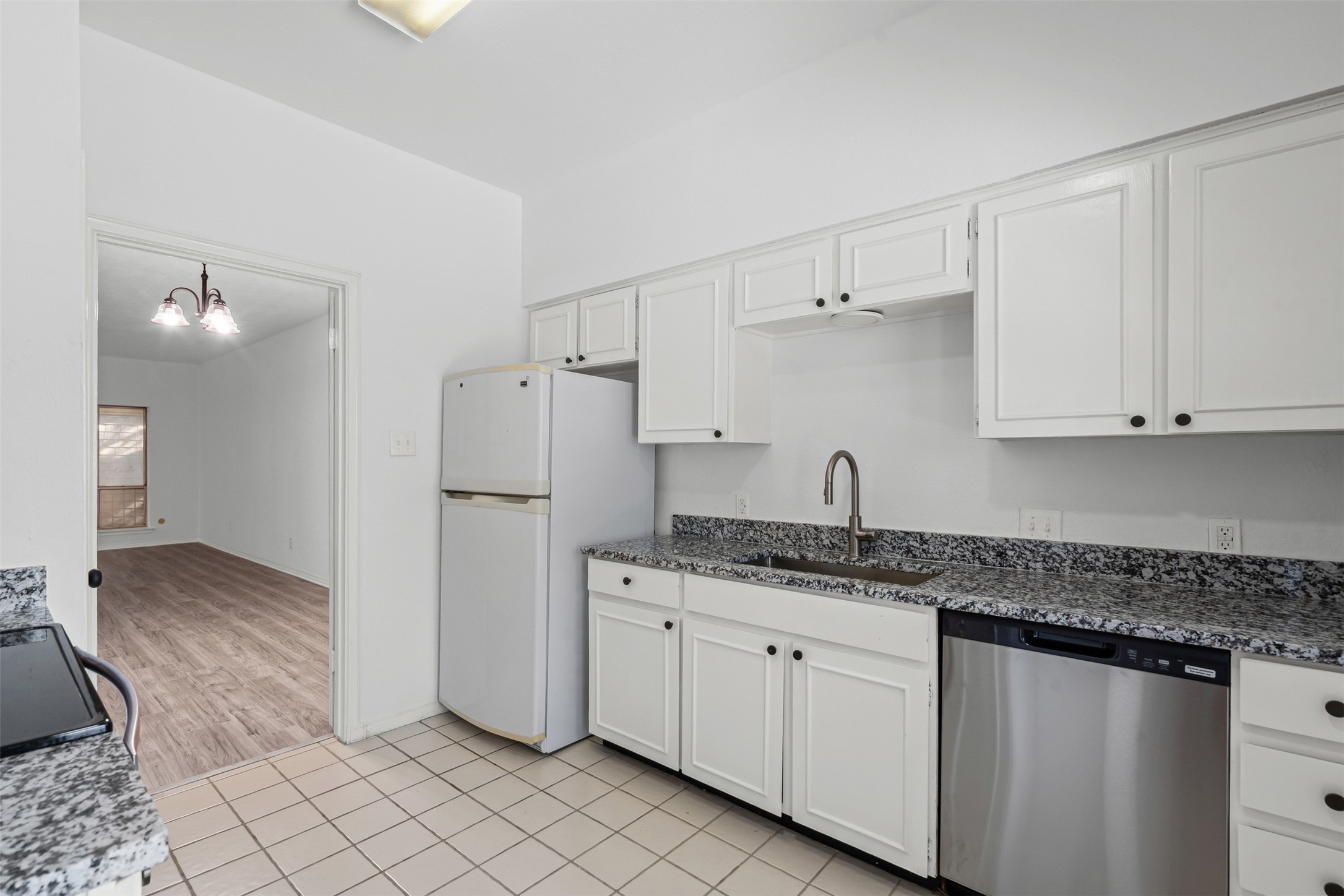 4320 Bellaire Drive S Fort Worth TX 76109