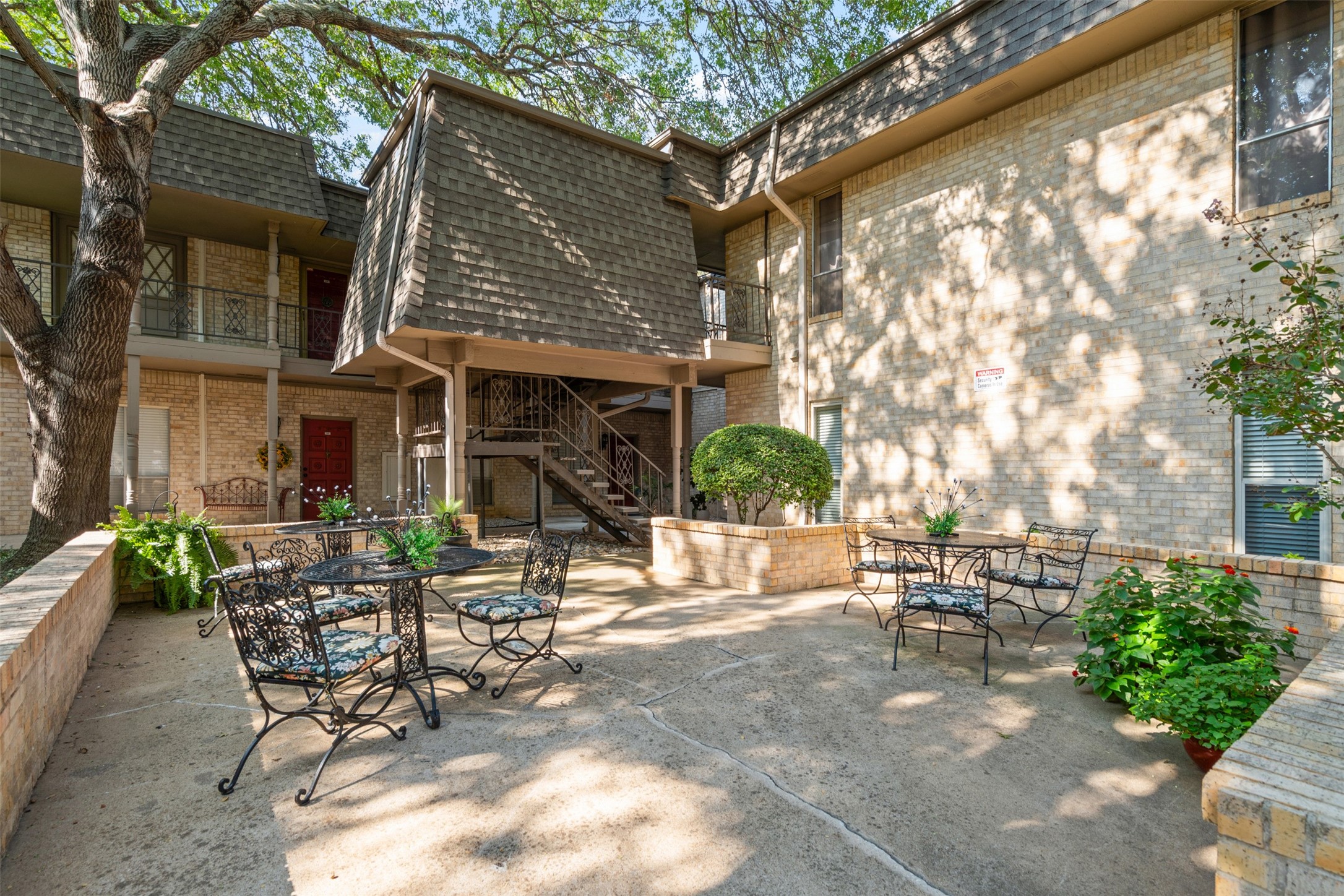 4320 Bellaire Drive S Fort Worth TX 76109