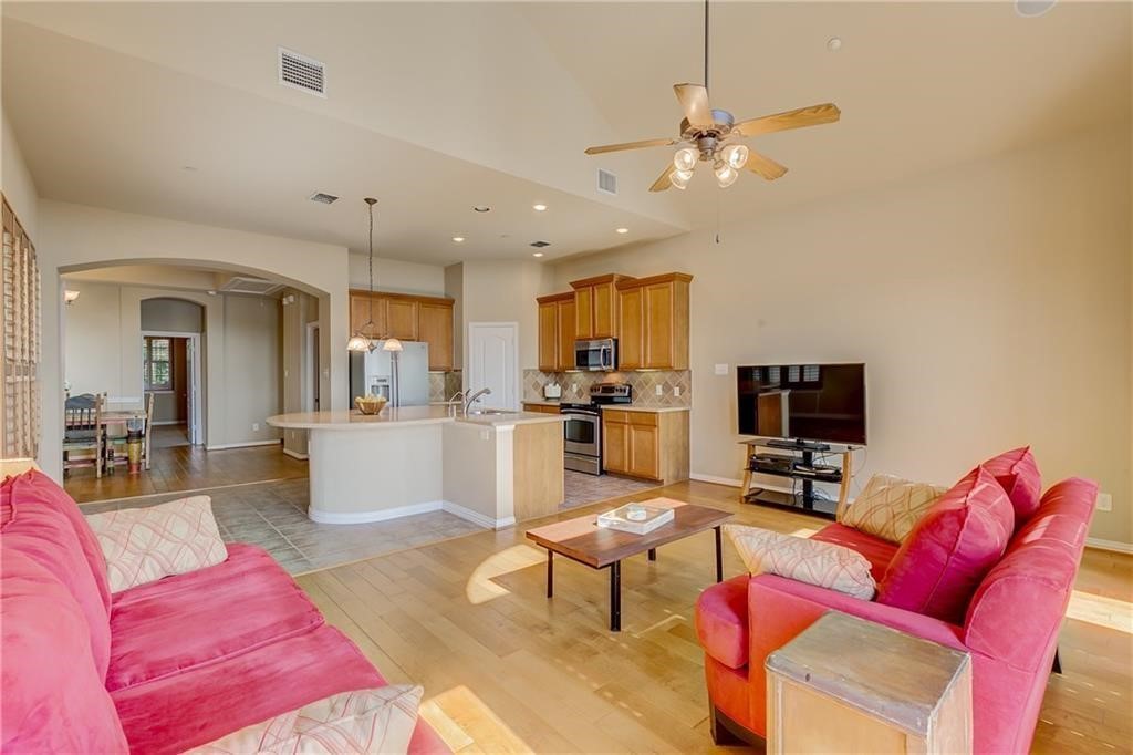 8728 Iron Horse Drive Irving TX 75063