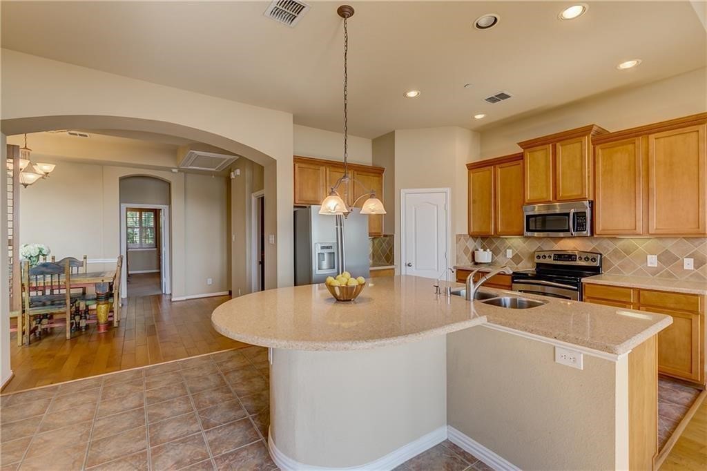 8728 Iron Horse Drive Irving TX 75063