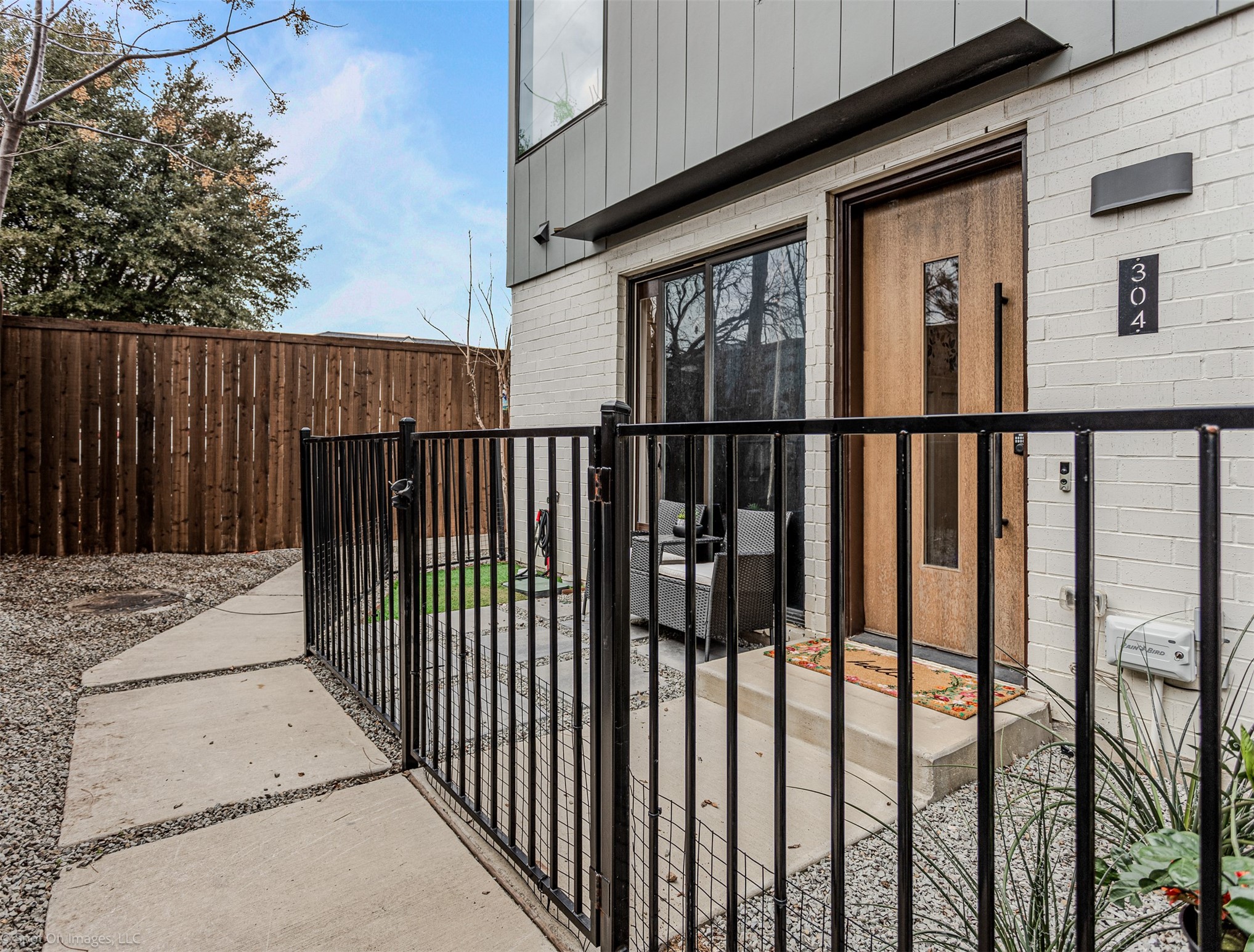 304 Mathey Court Dallas TX 75208