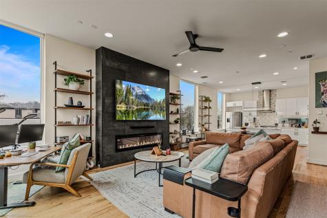 304 Mathey Court Dallas TX 75208