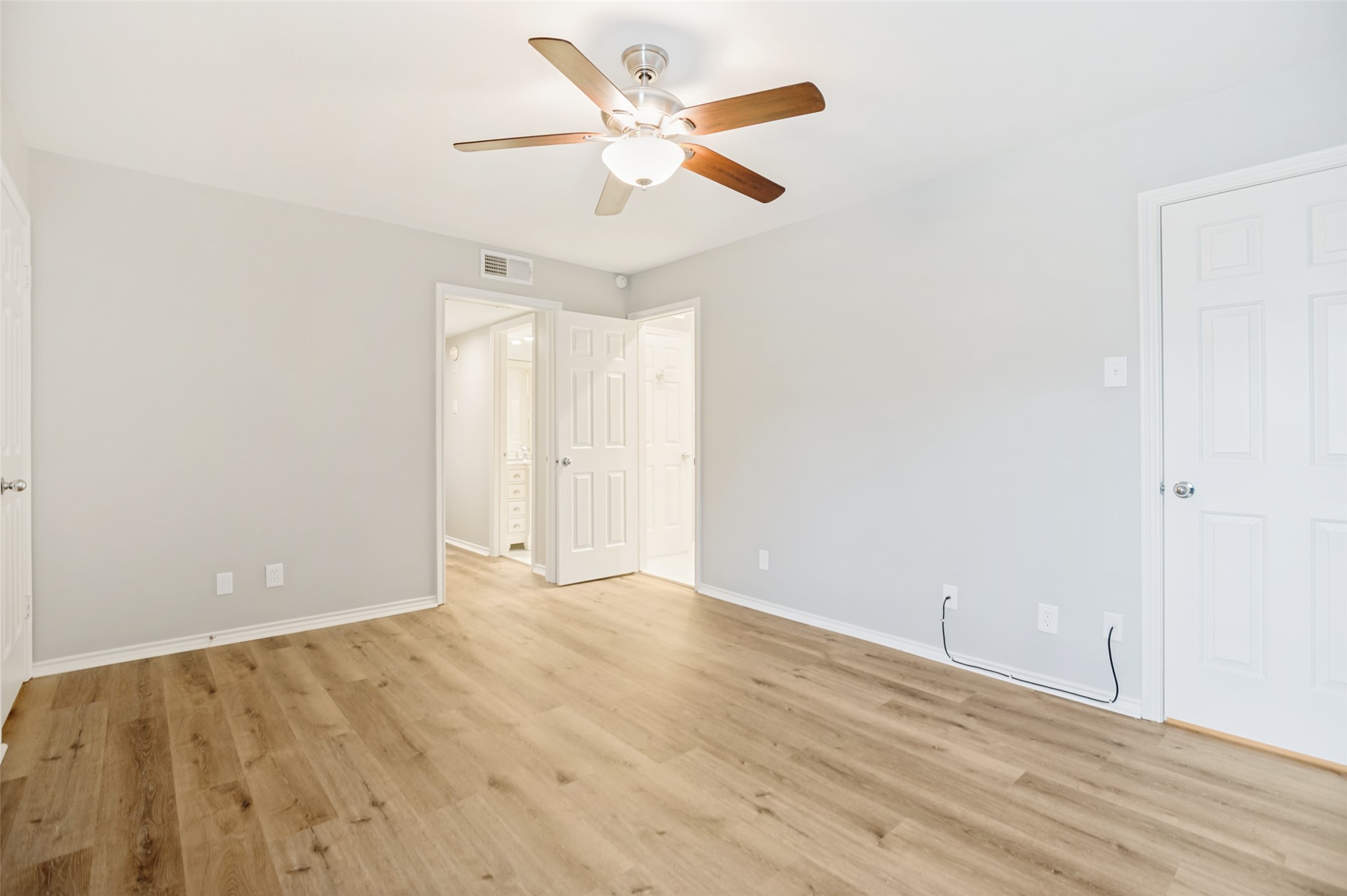 16301 Ledgemont Lane Addison TX 75001