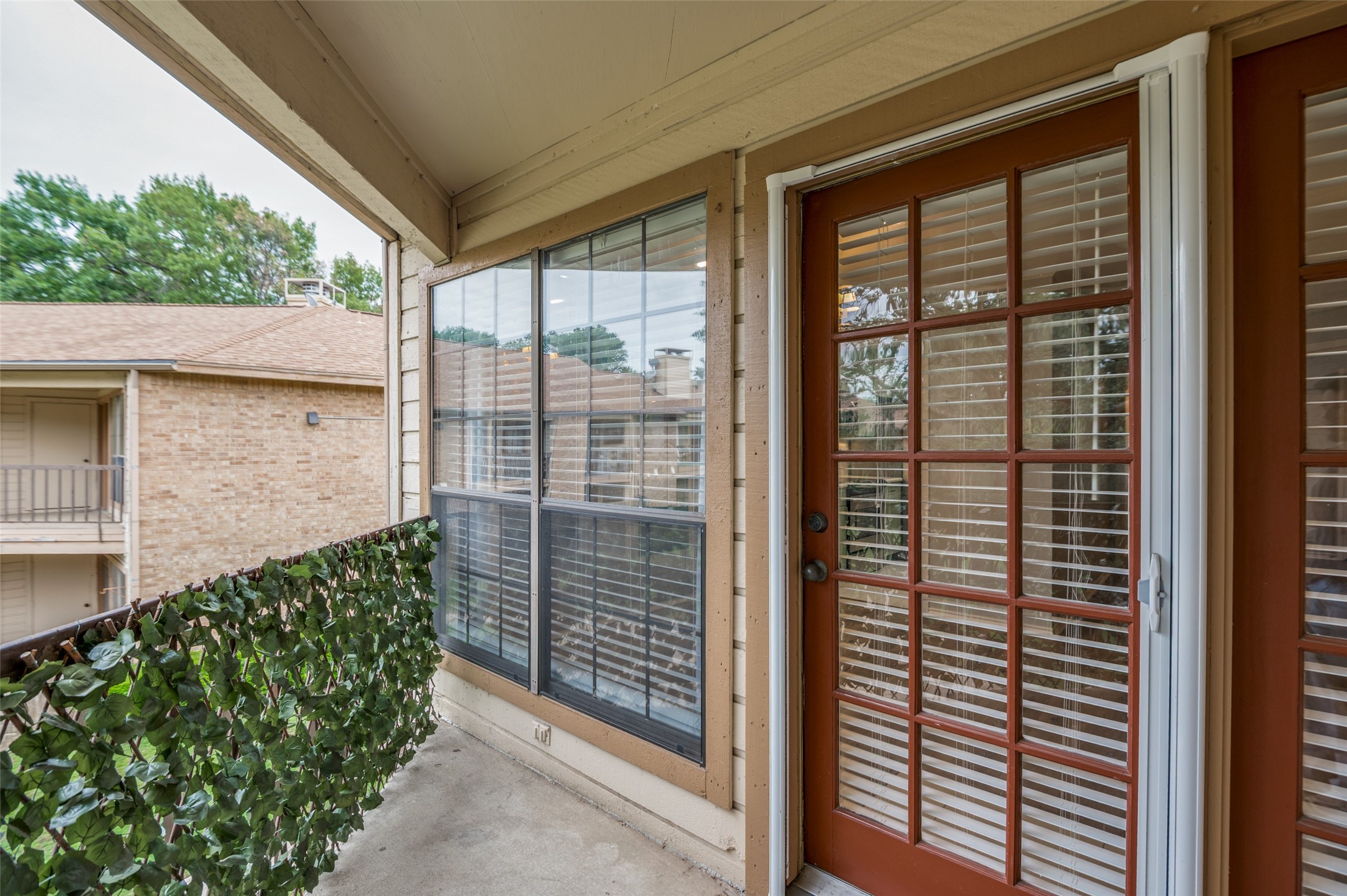 16301 Ledgemont Lane Addison TX 75001